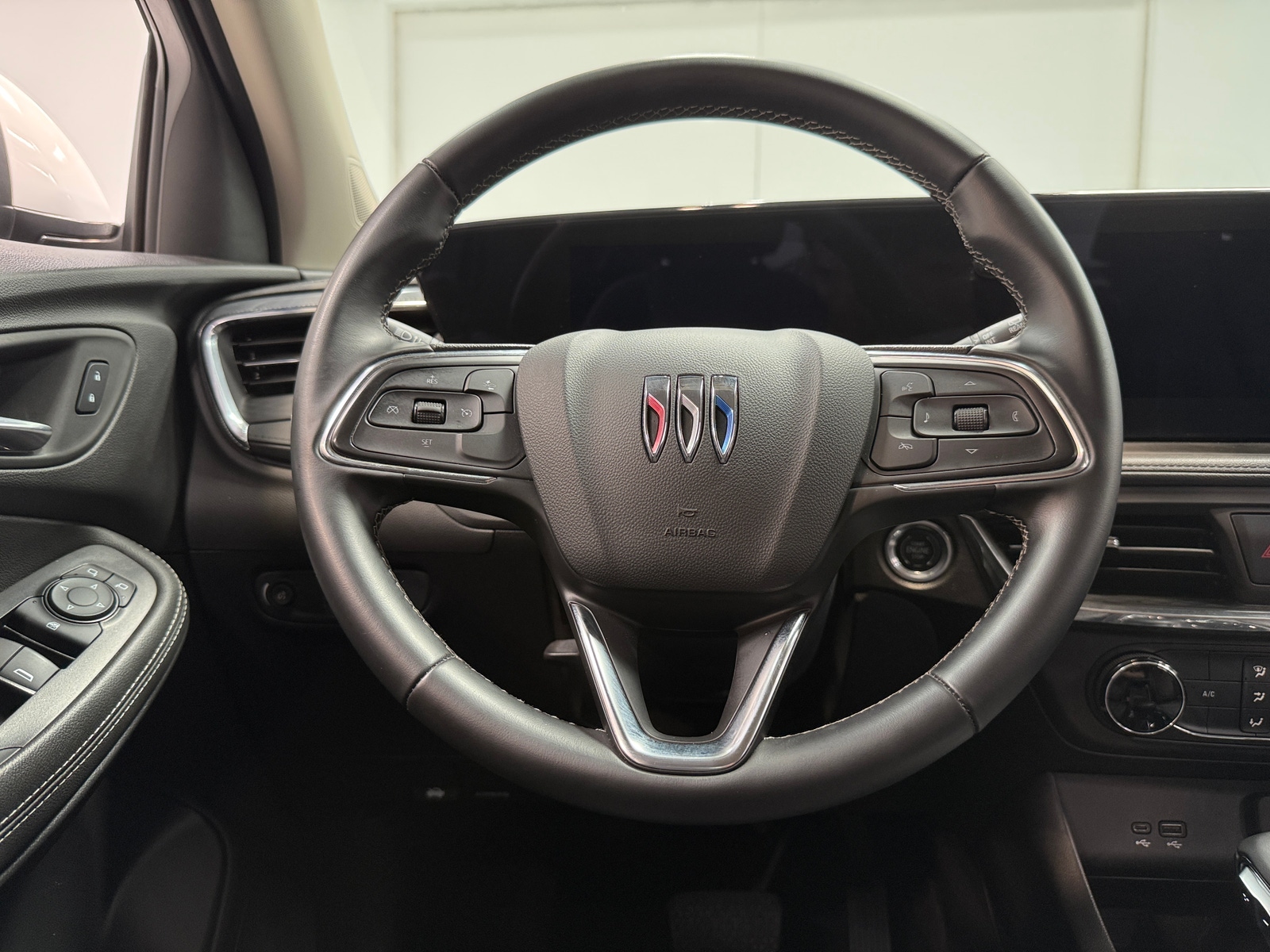 Thumbnail: 2025 Buick Encore GX - 4