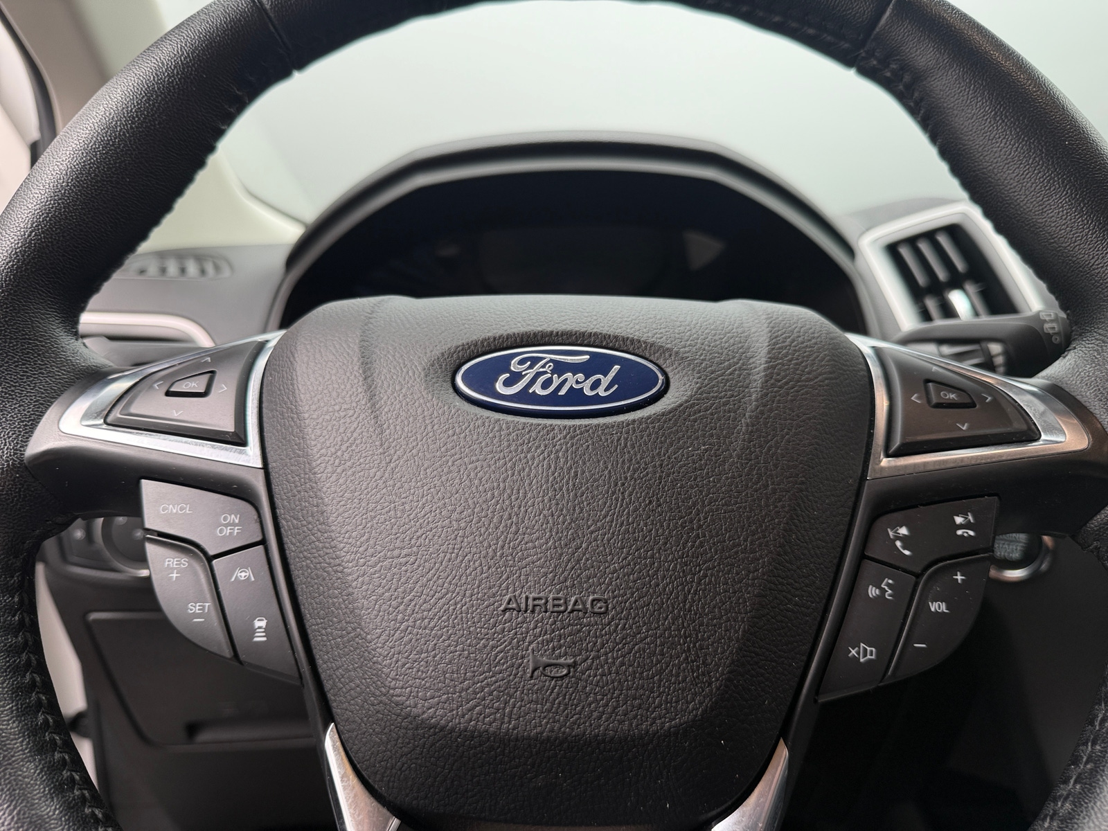 Thumbnail: 2022 Ford Edge - 4