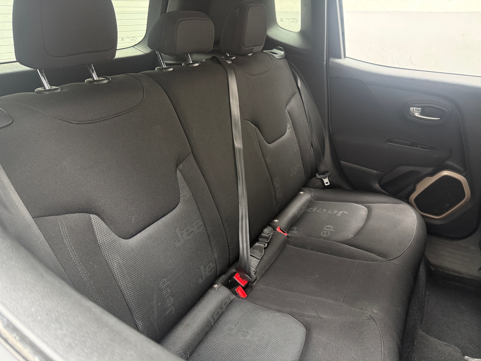 Thumbnail: 2016 Jeep Renegade - 6
