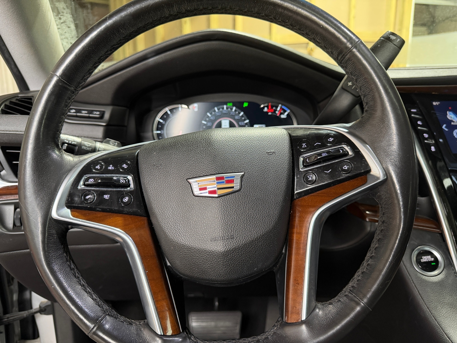 Thumbnail: 2020 Cadillac Escalade - 4