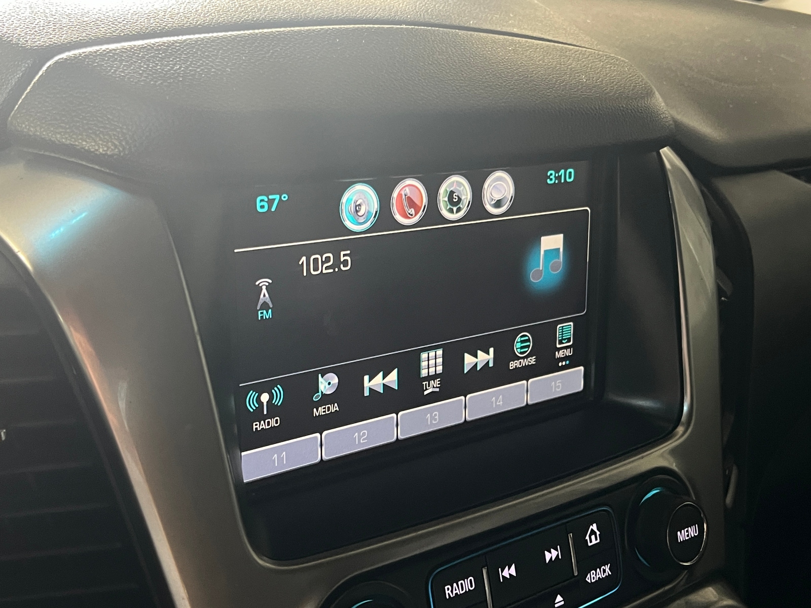 Thumbnail: 2017 Chevrolet Tahoe - 3