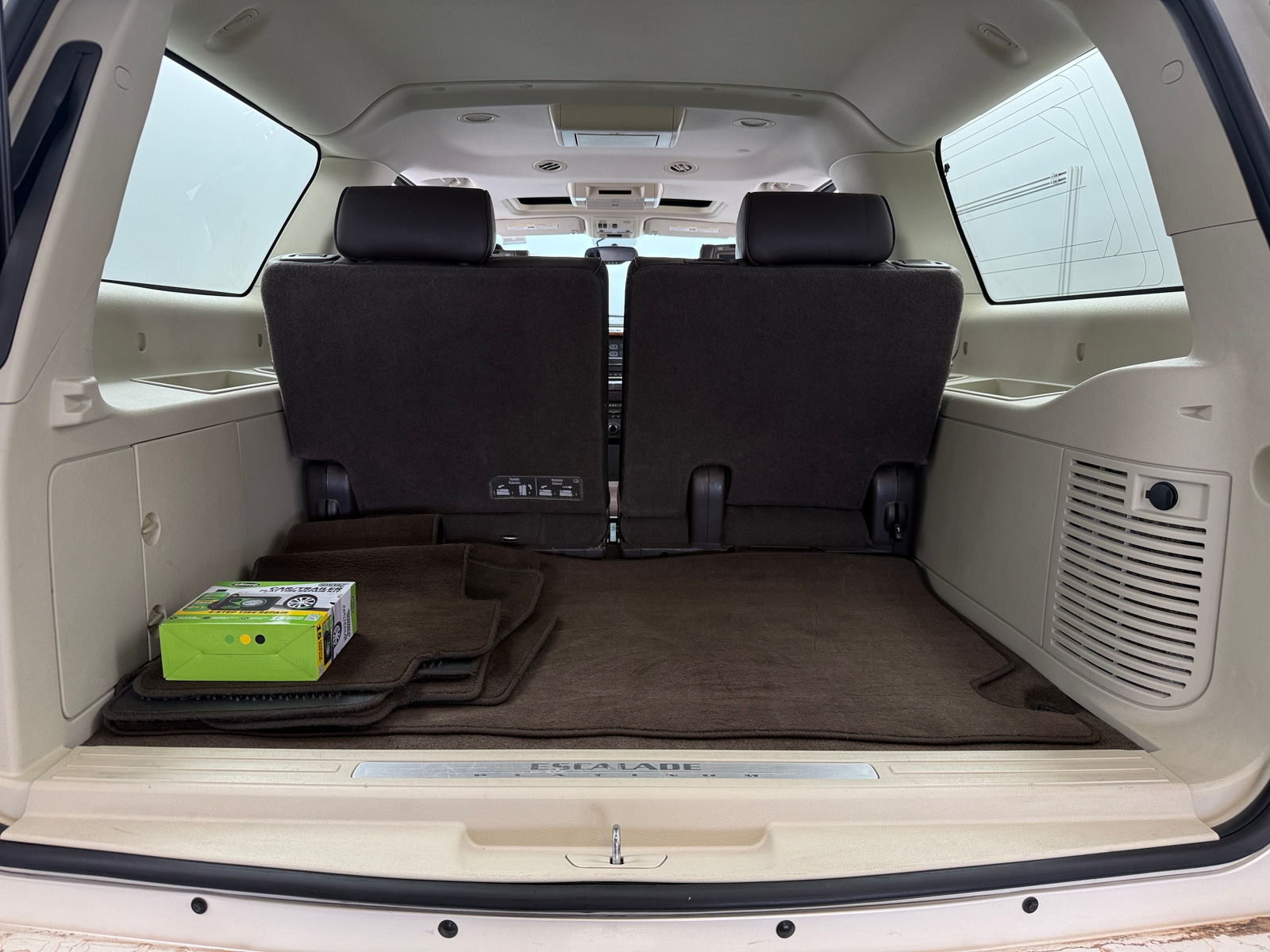 Thumbnail: 2012 Cadillac Escalade - 6