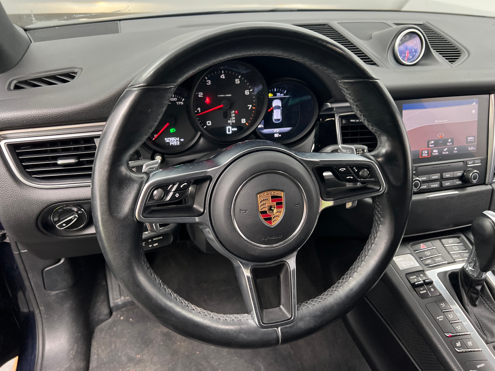Thumbnail: 2017 Porsche Macan - 4