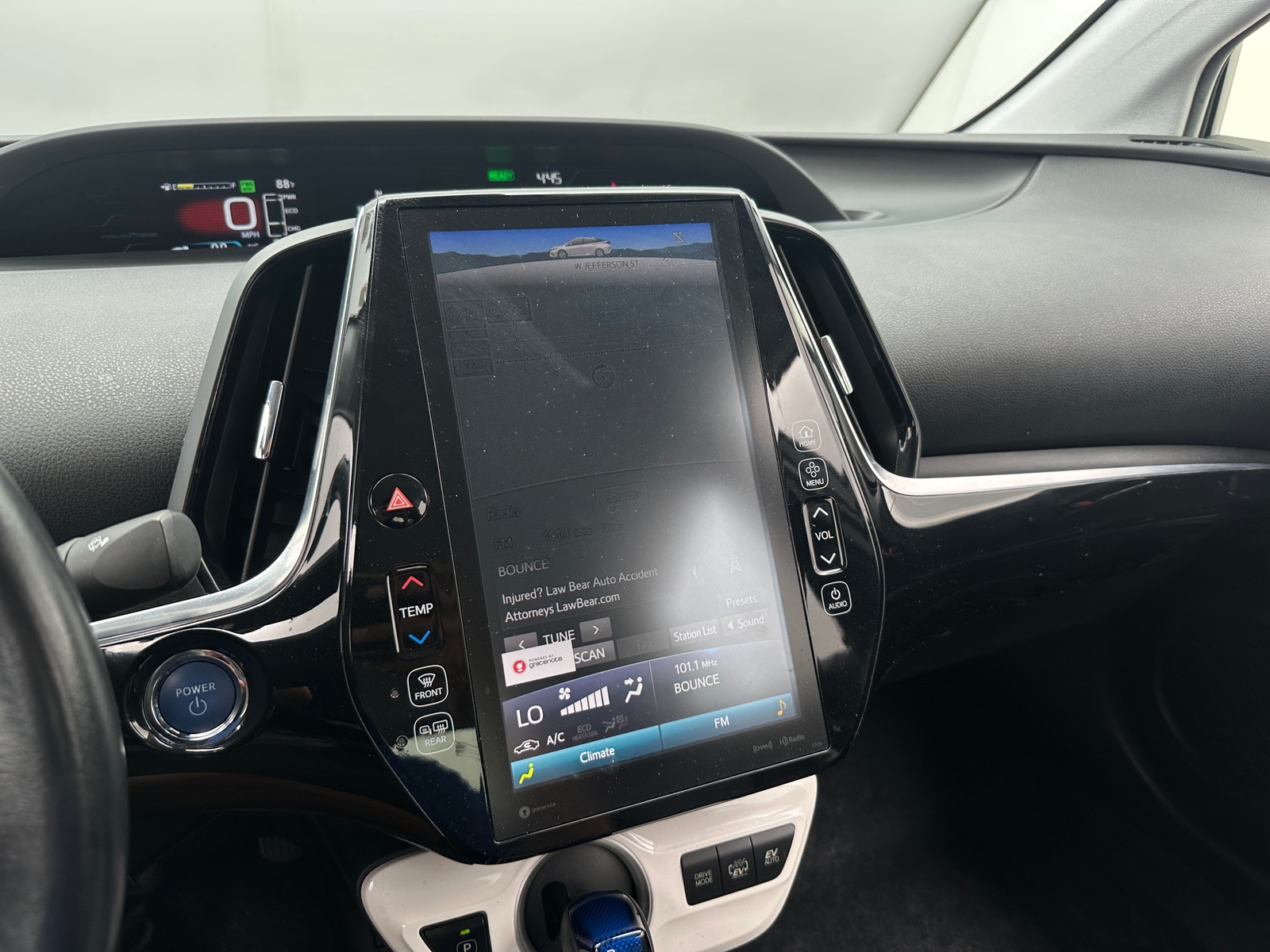 Thumbnail: 2017 Toyota Prius Prime - 3