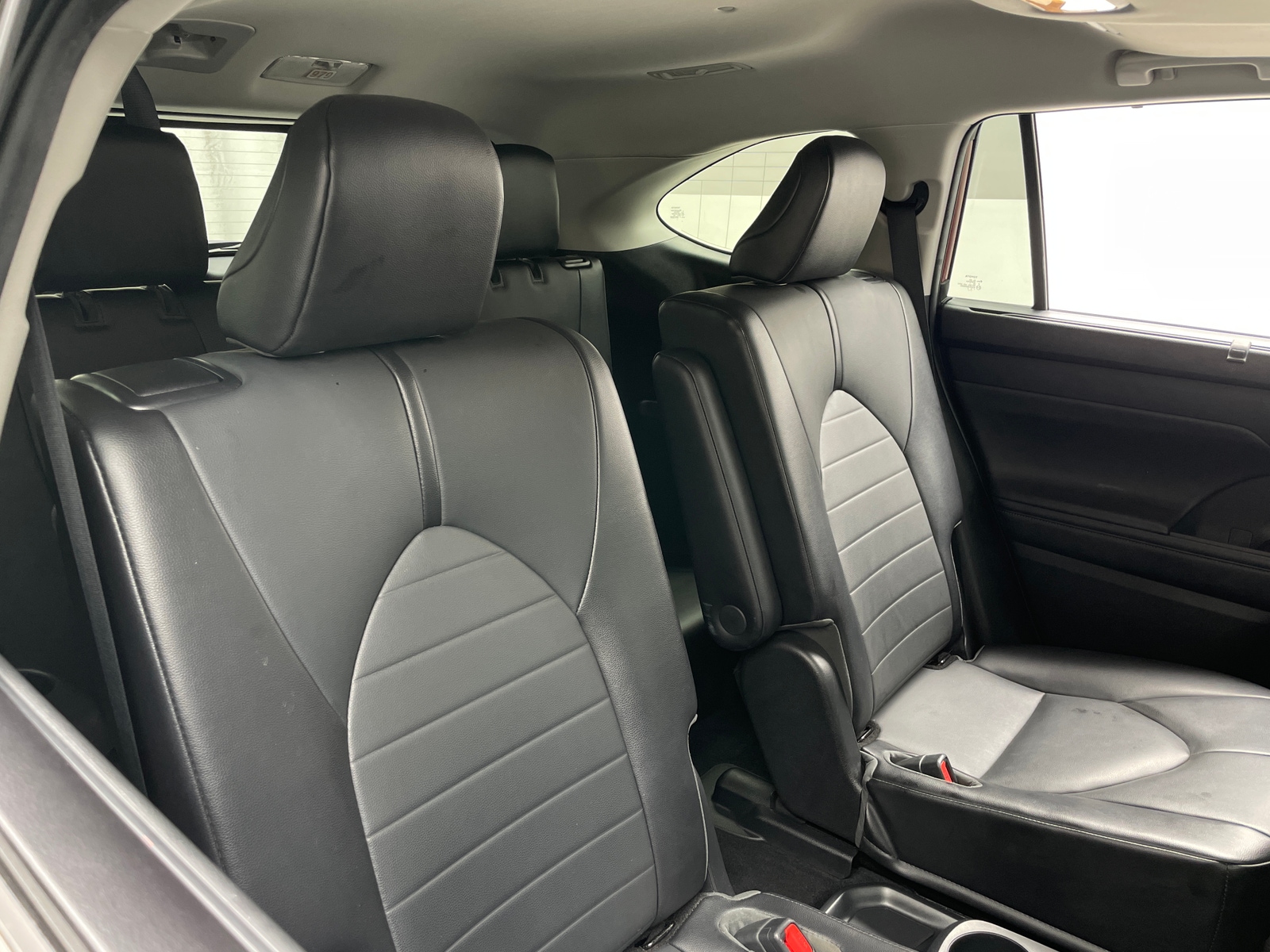 Thumbnail: 2021 Toyota Highlander - 5
