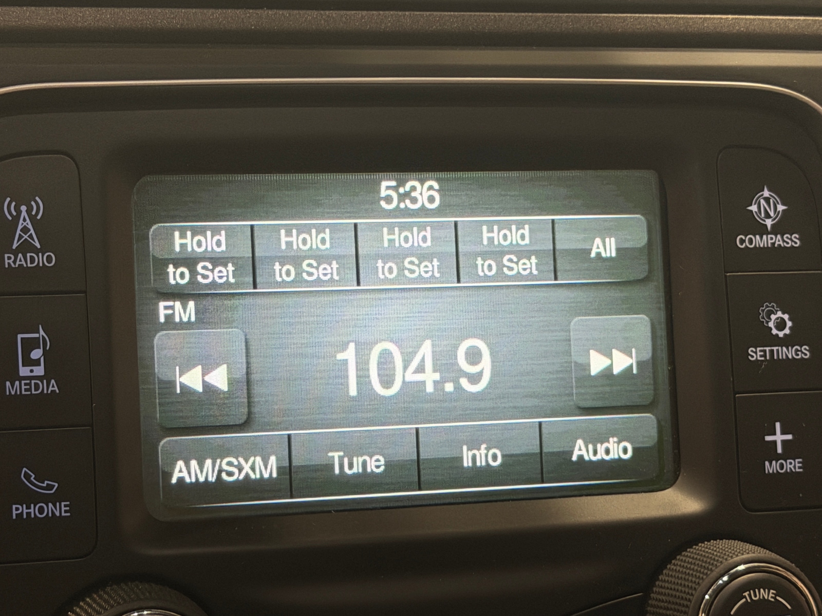 Thumbnail: 2019 RAM 1500 Classic - 3
