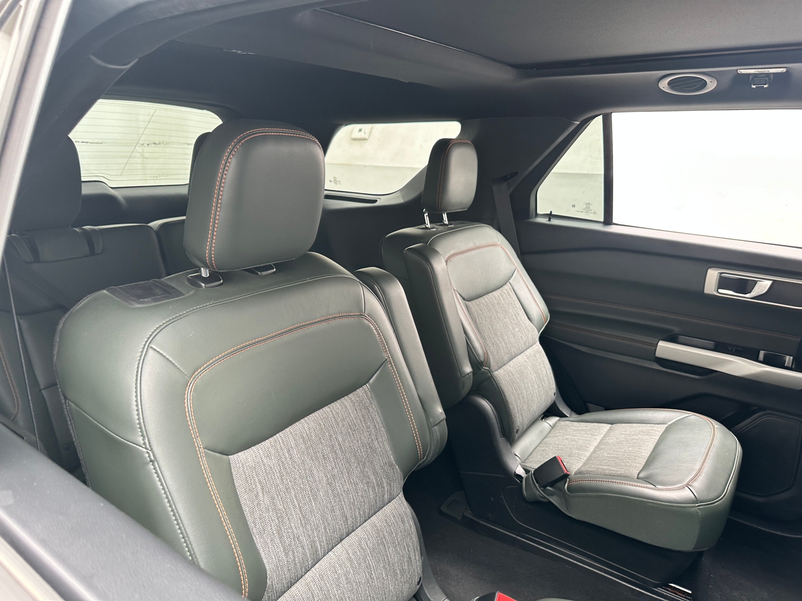 Thumbnail: 2022 Ford Explorer - 5