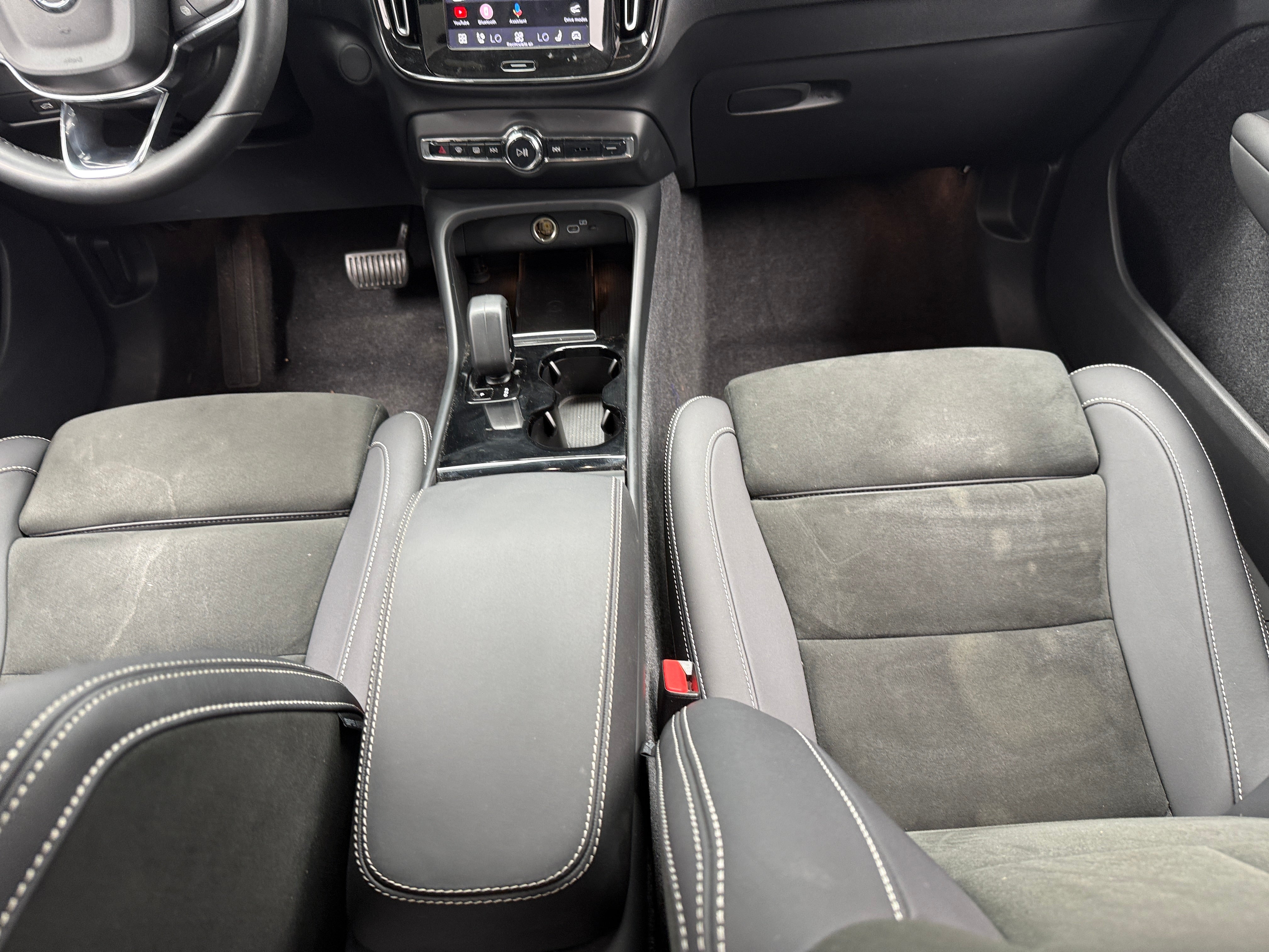 Used 2023 Volvo C40 Ultimate with VIN YV4ED3GM4P2041313 for sale in Oak Creek, WI