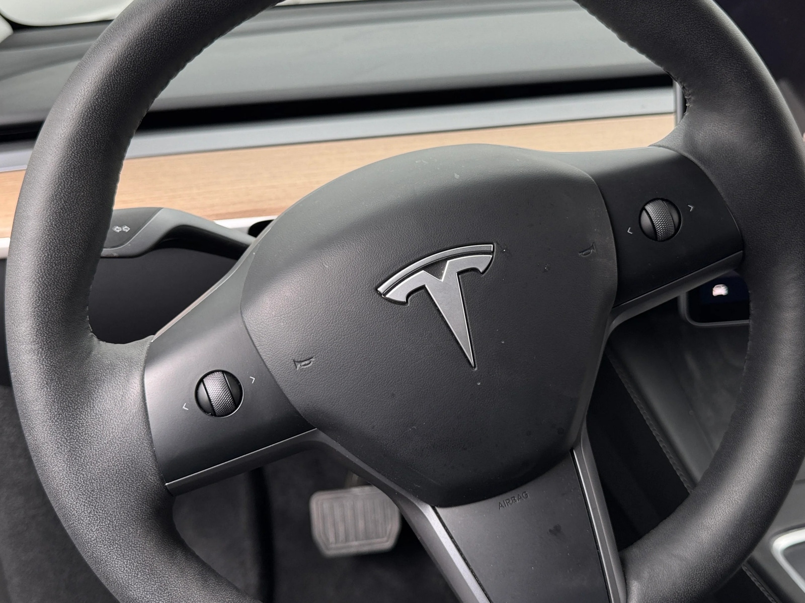 Thumbnail: 2023 Tesla Model Y - 4