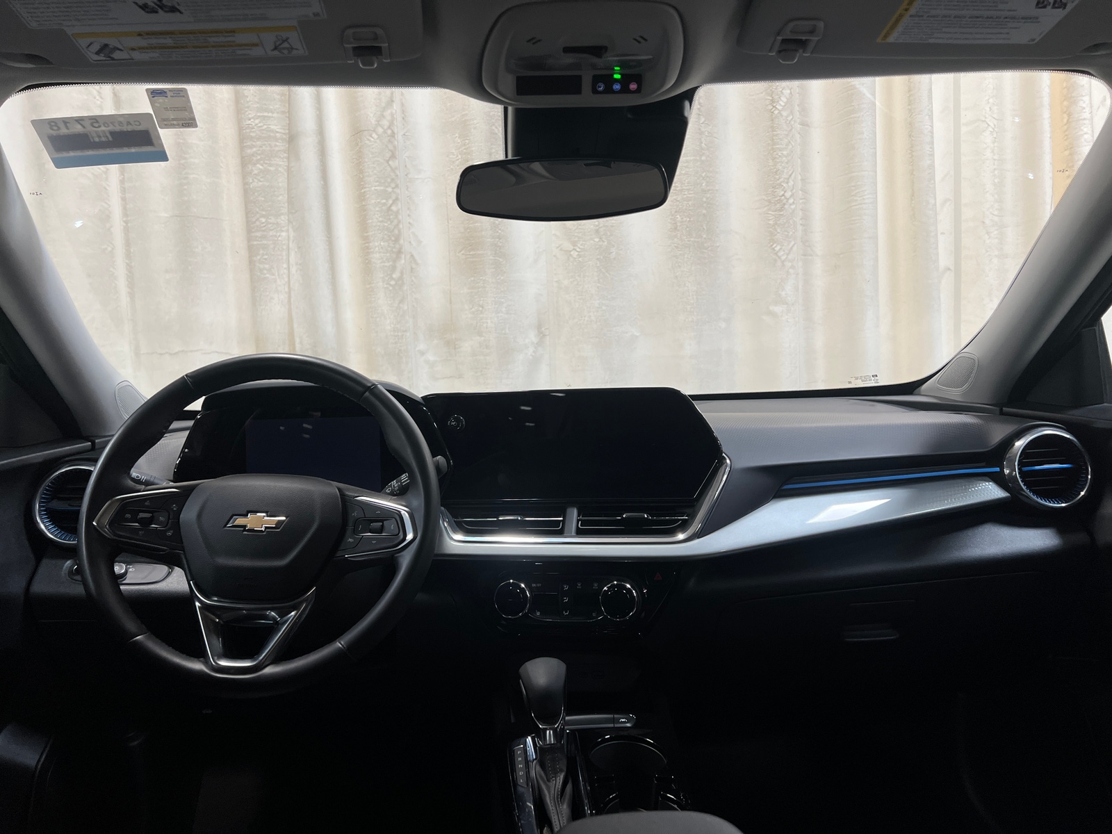 Thumbnail: 2025 Chevrolet Trax - 3