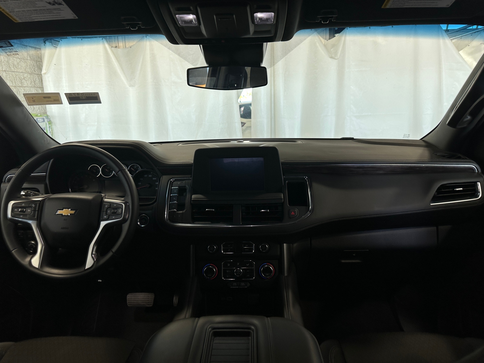 Thumbnail: 2024 Chevrolet Suburban - 3