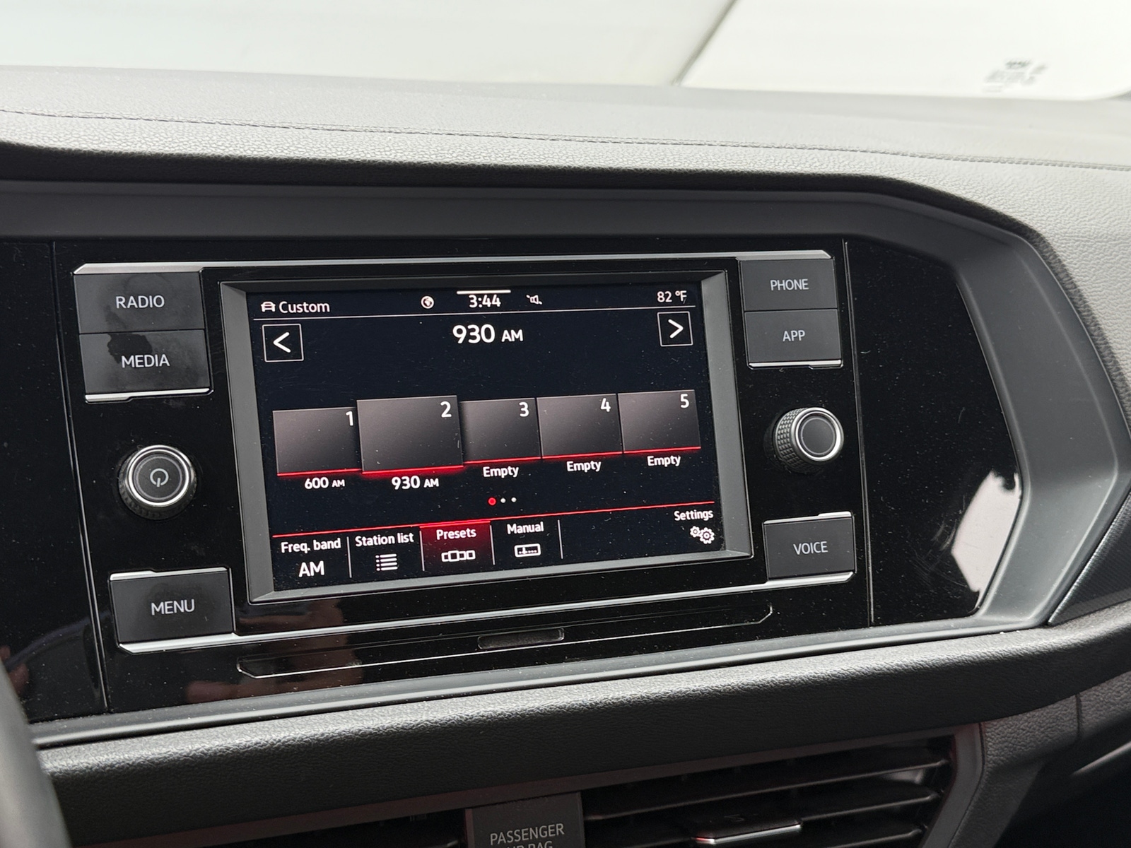 Thumbnail: 2021 Volkswagen Jetta - 4
