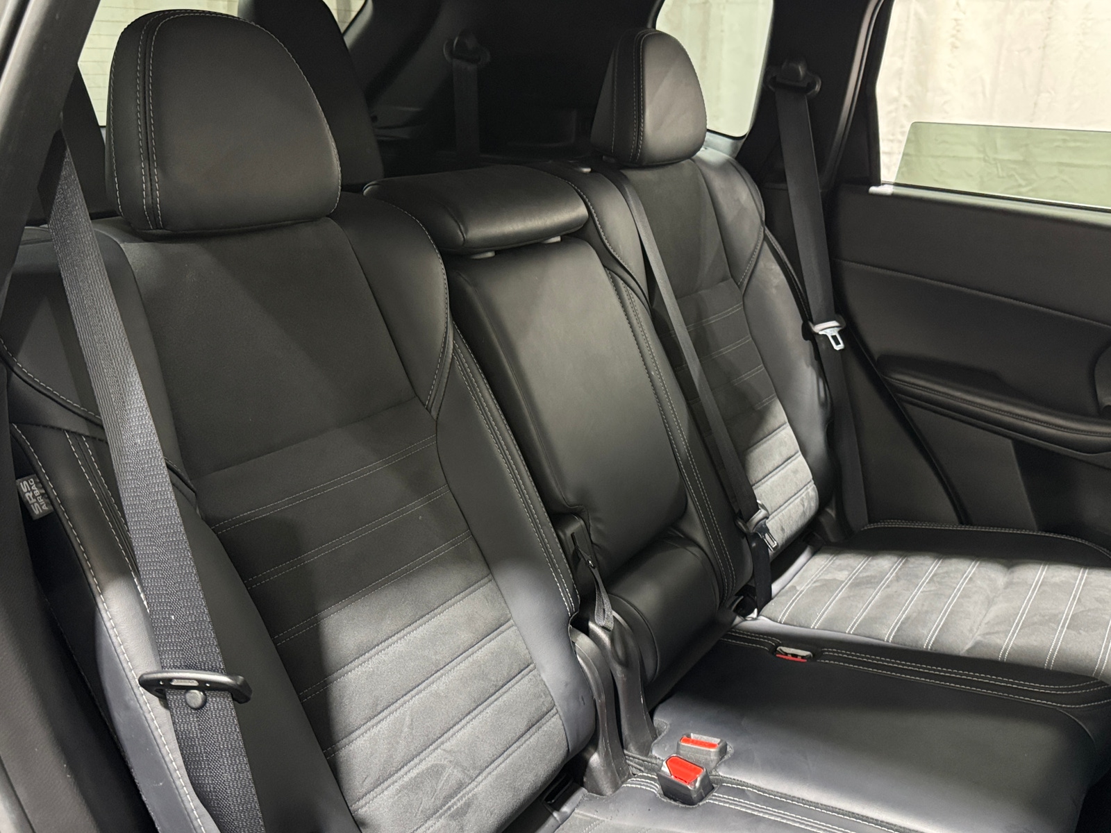 Thumbnail: 2024 Mitsubishi Outlander - 6