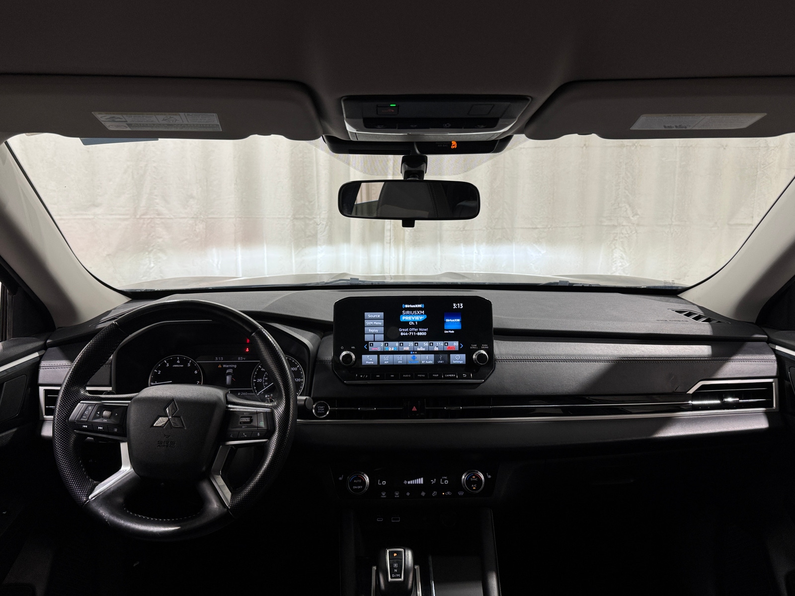 Thumbnail: 2024 Mitsubishi Outlander - 3