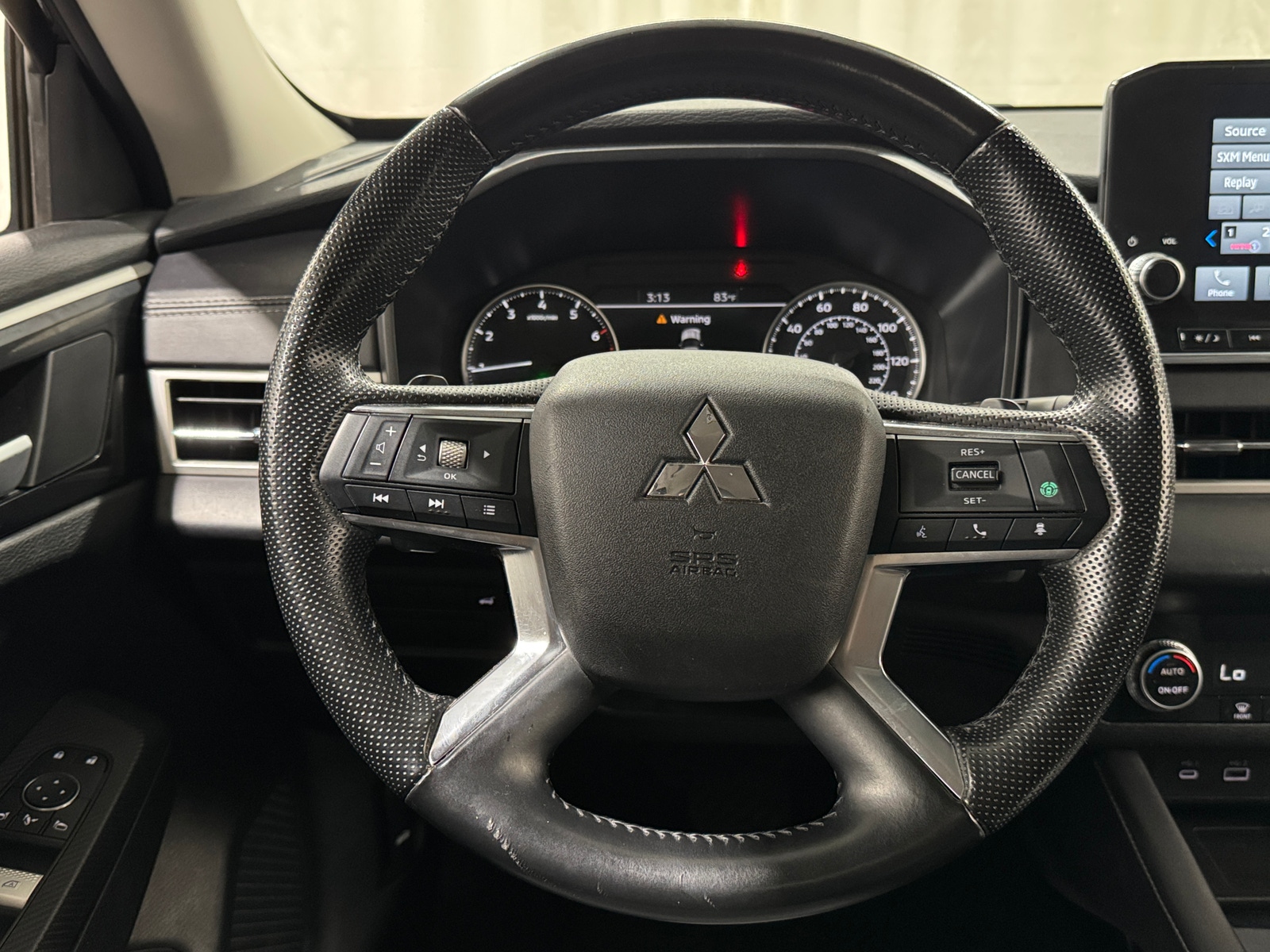 Thumbnail: 2024 Mitsubishi Outlander - 5