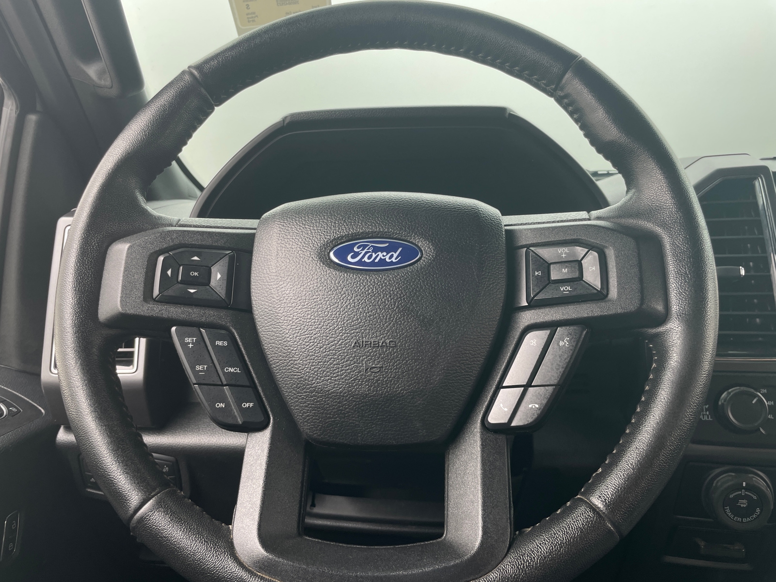 Thumbnail: 2018 Ford Econoline - 5