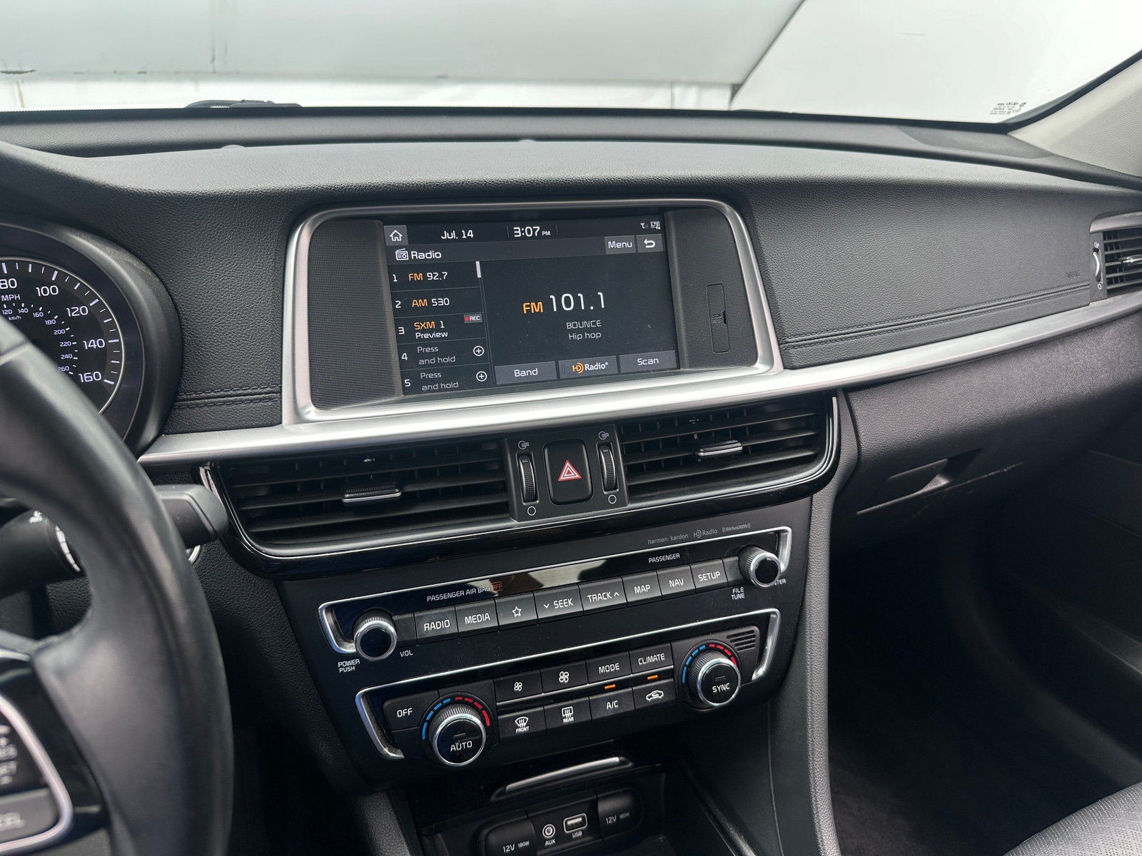 Thumbnail: 2019 Kia Optima - 3
