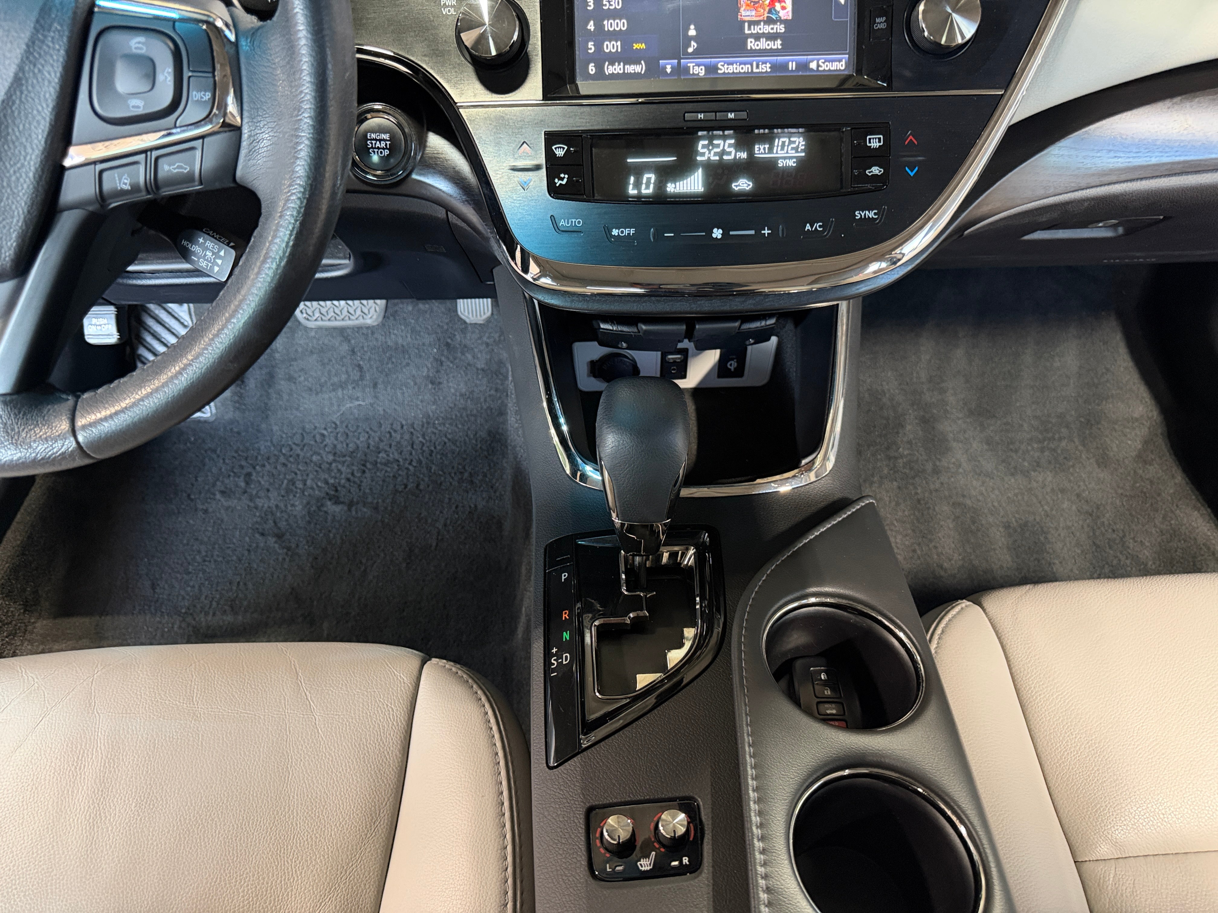 2017 Toyota Avalon XLE Premium - Photo 7