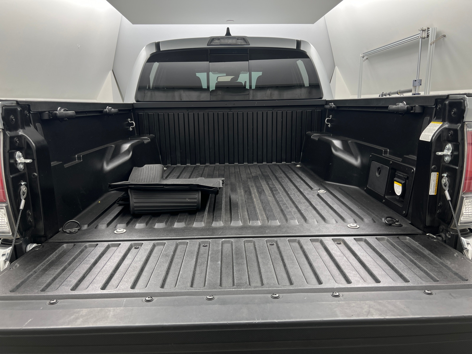Thumbnail: 2022 Toyota Tacoma - 7