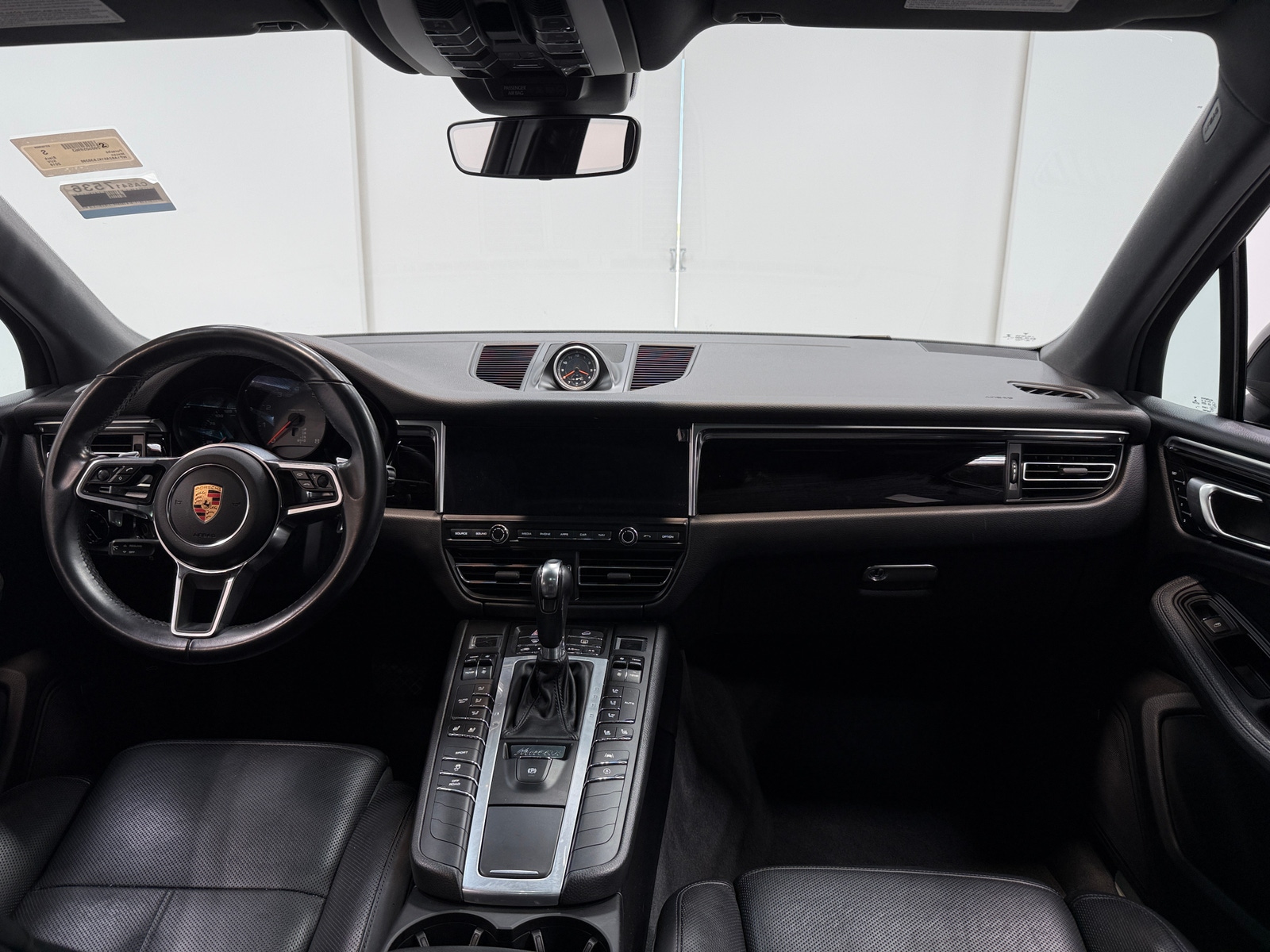 Thumbnail: 2019 Porsche Macan - 2