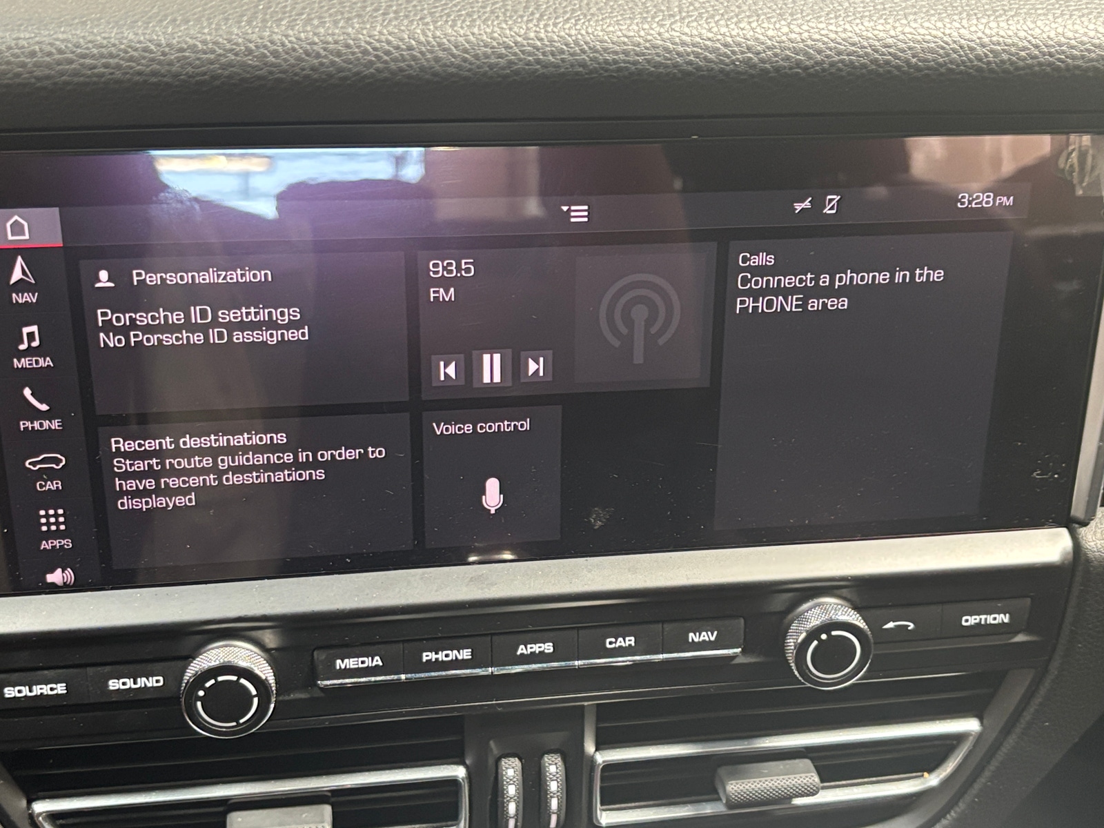 Thumbnail: 2019 Porsche Macan - 3