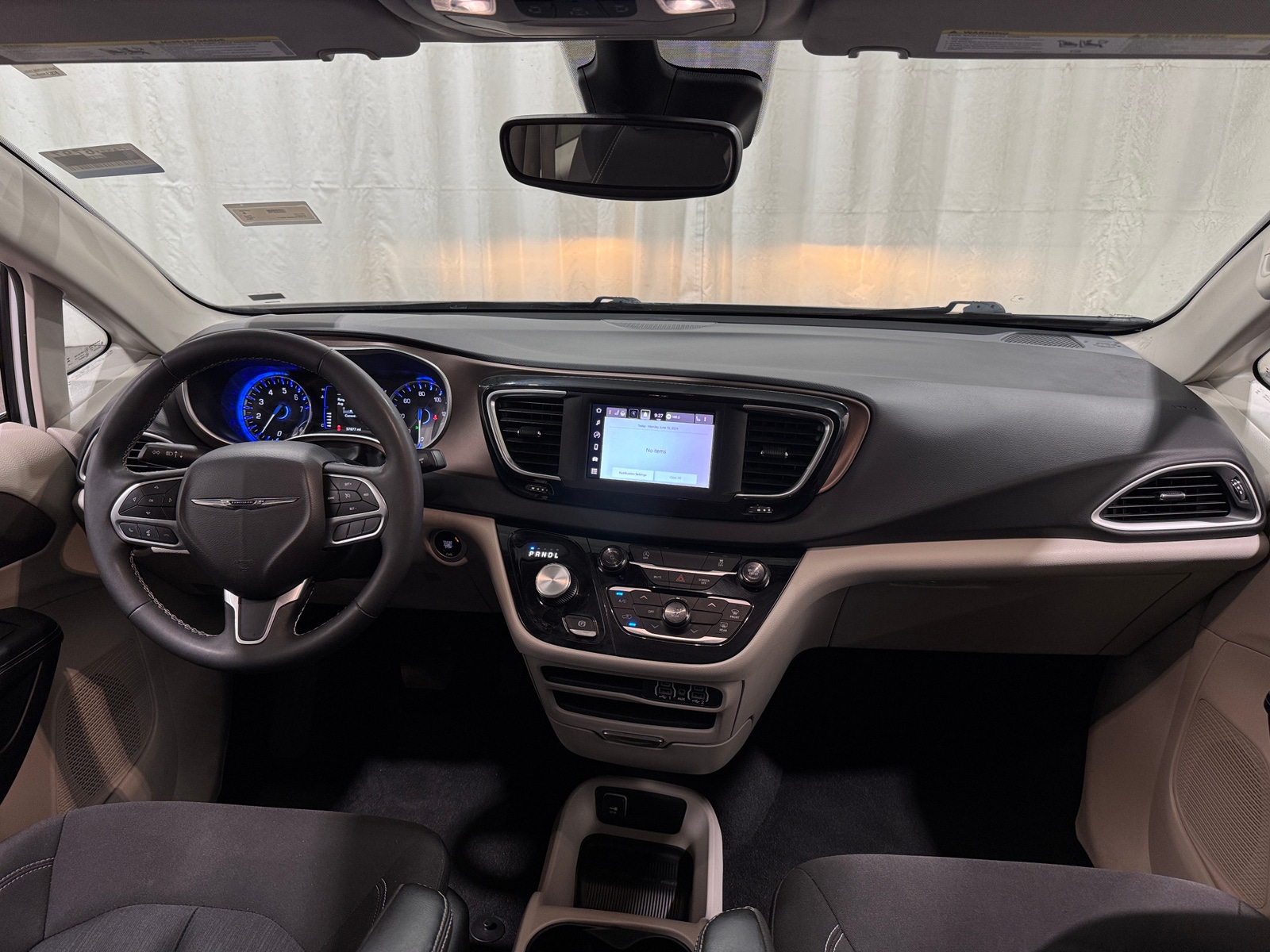 Thumbnail: 2024 Chrysler Voyager - 3