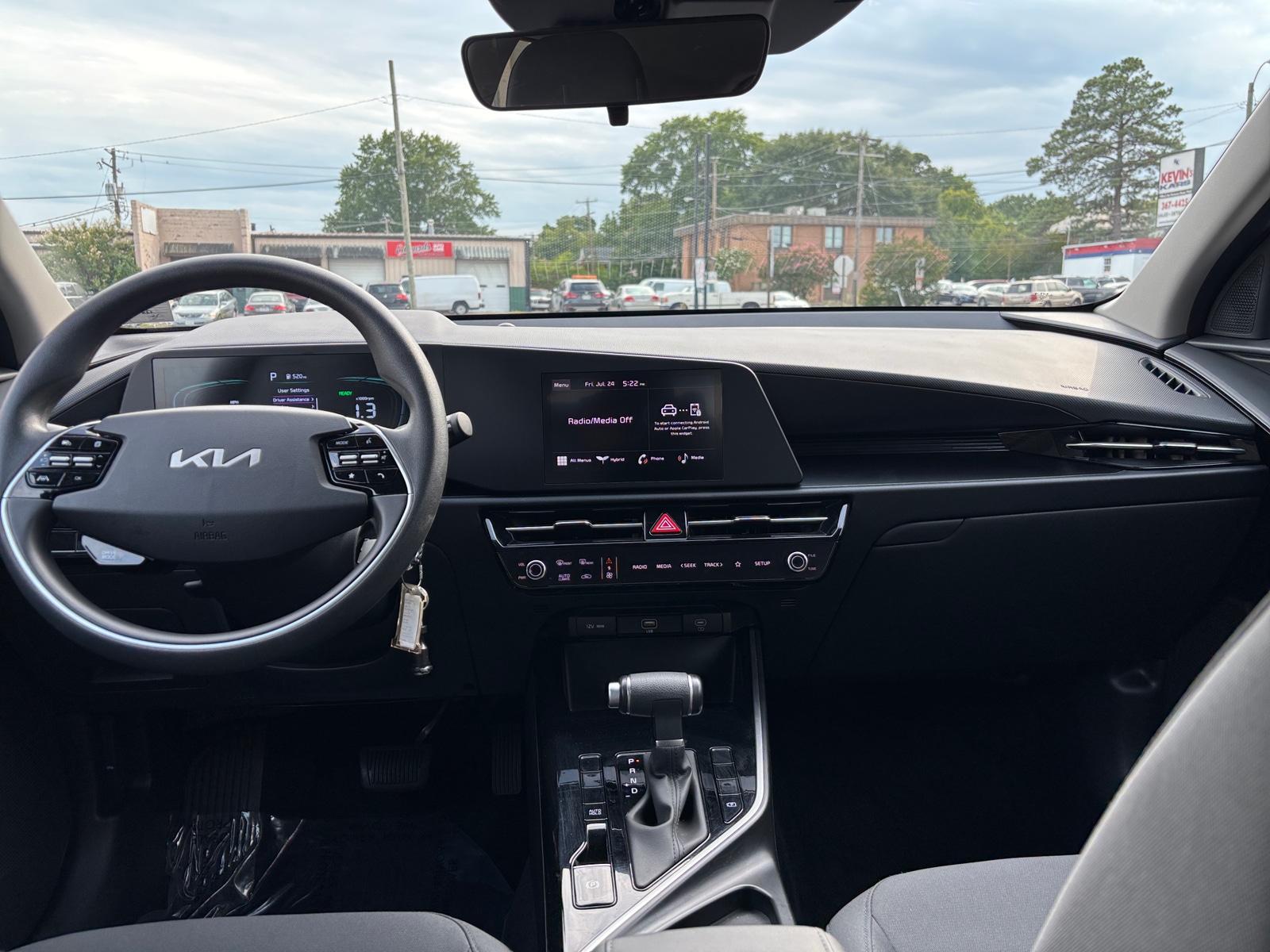Thumbnail: 2026 Kia Niro - 3