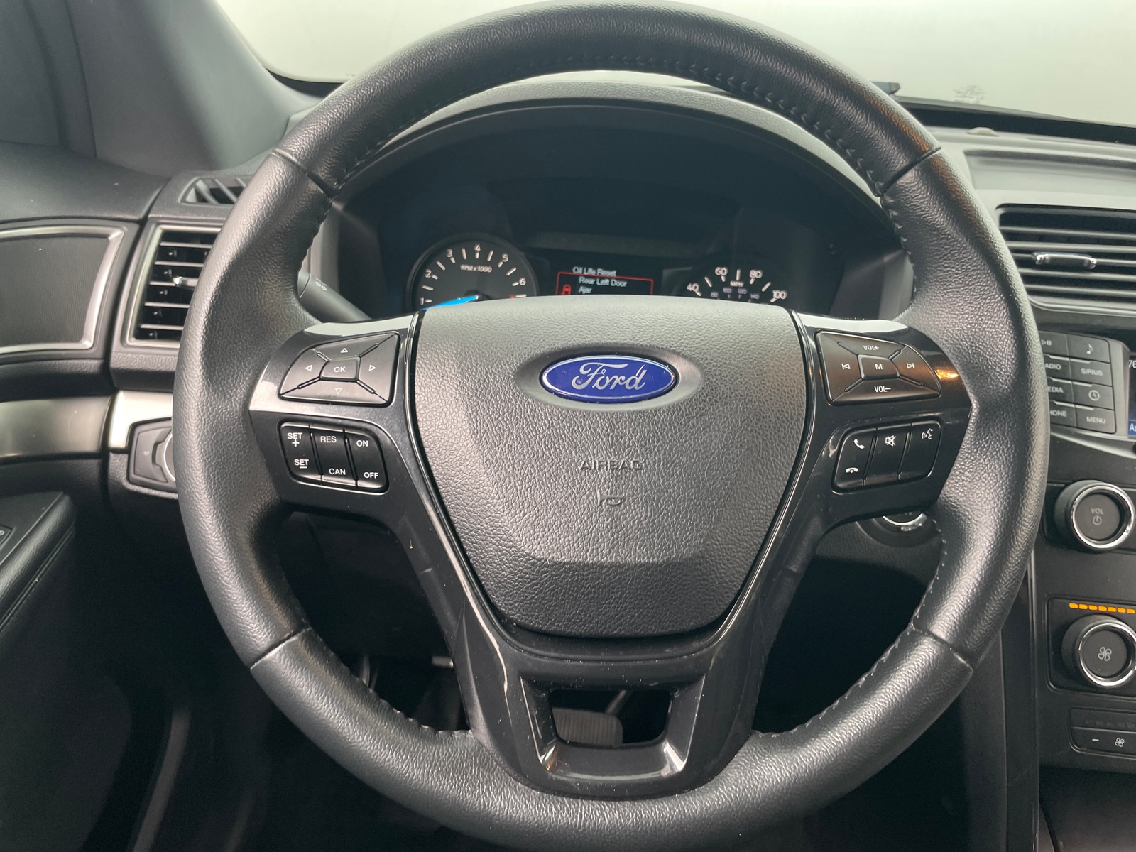 Thumbnail: 2019 Ford Explorer - 5