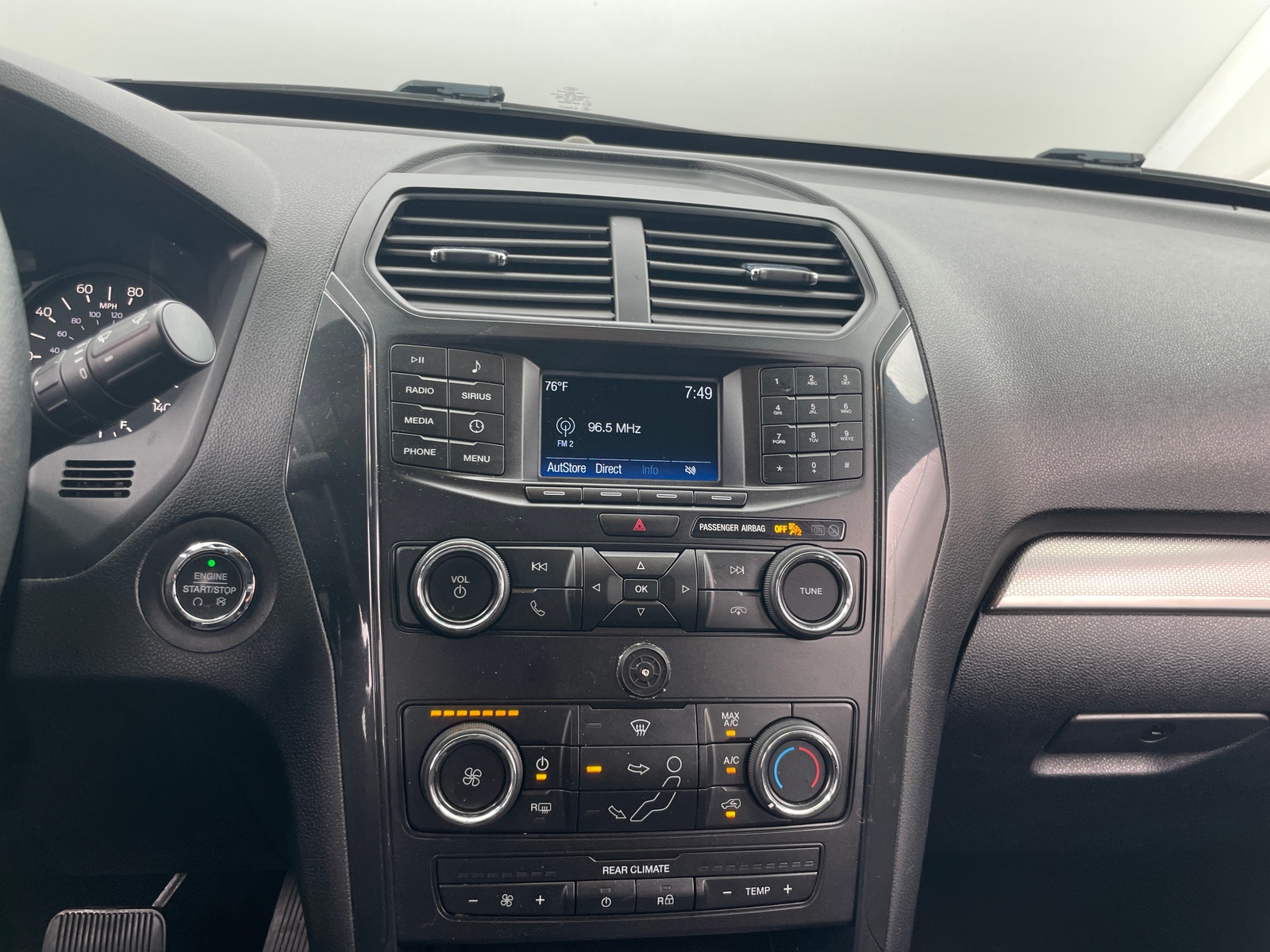 Thumbnail: 2019 Ford Explorer - 4