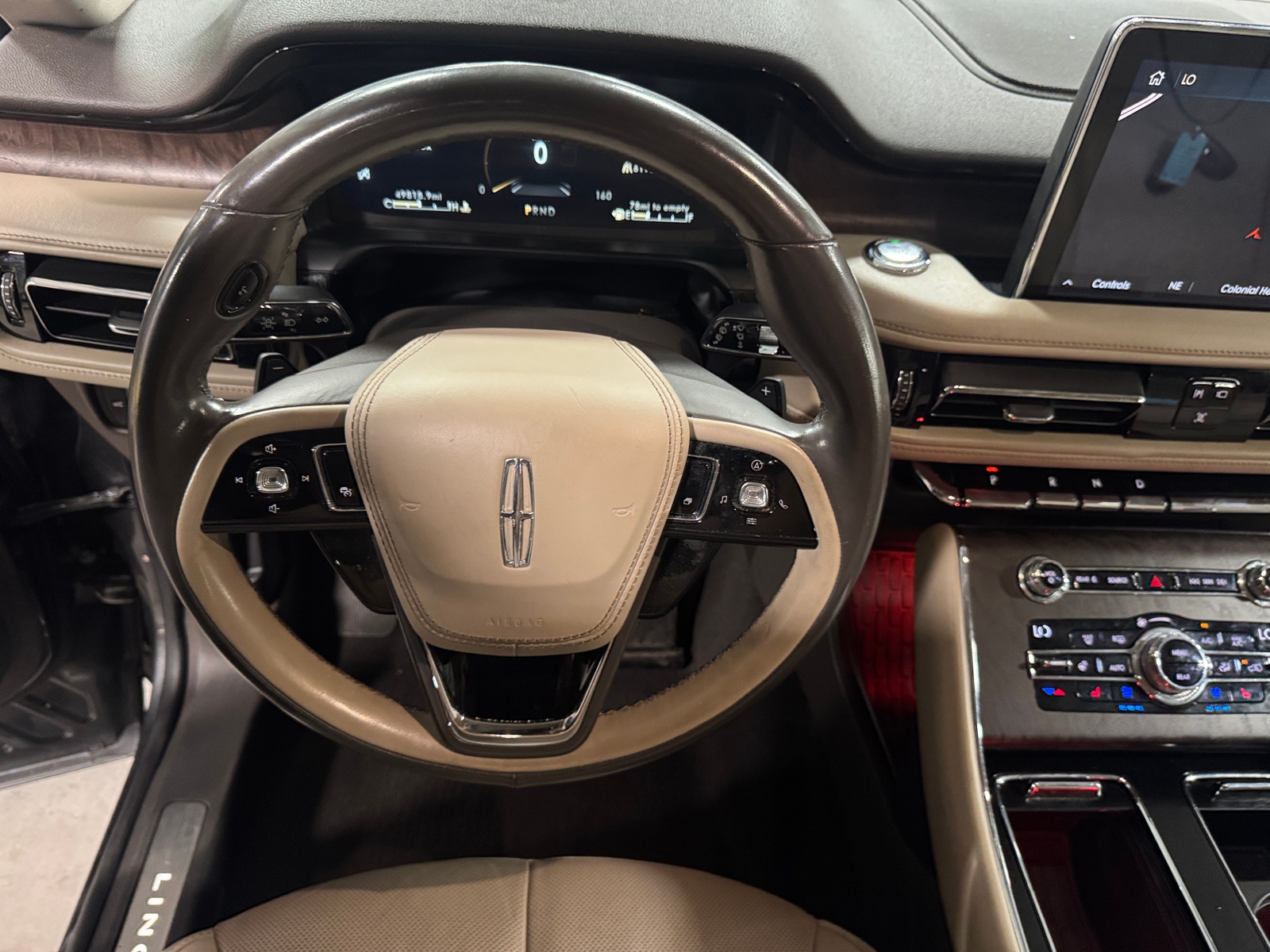 Thumbnail: 2020 Lincoln Aviator - 4