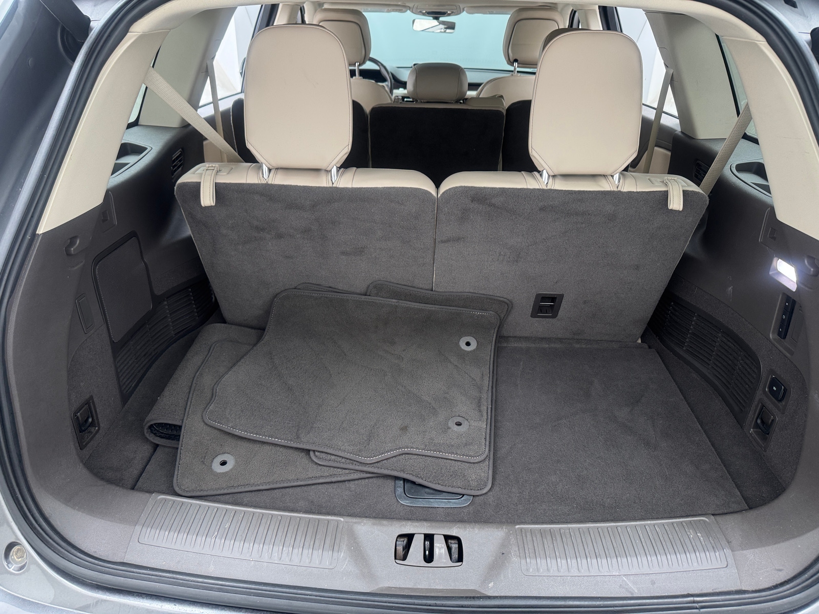 Thumbnail: 2020 Lincoln Aviator - 6