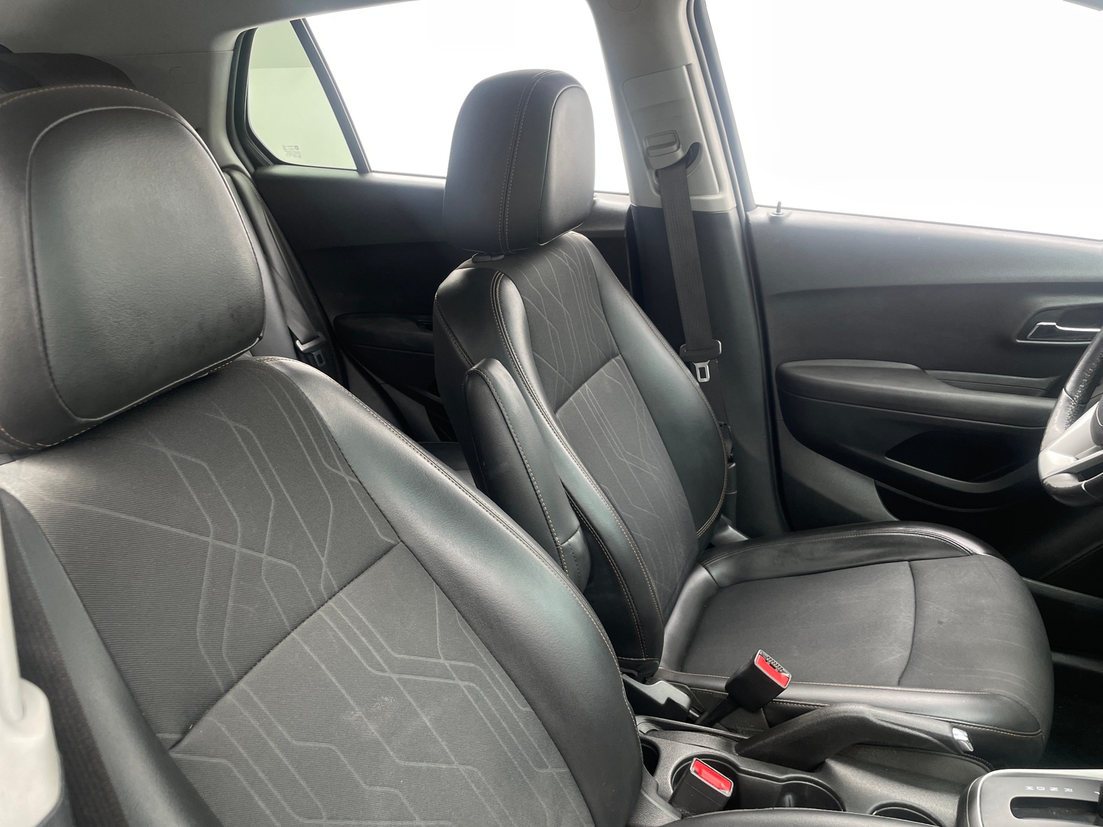 Thumbnail: 2020 Chevrolet Trax - 2