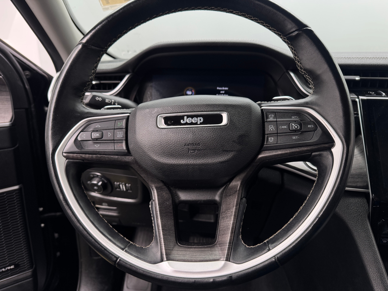 Thumbnail: 2022 Jeep Grand Cherokee - 4