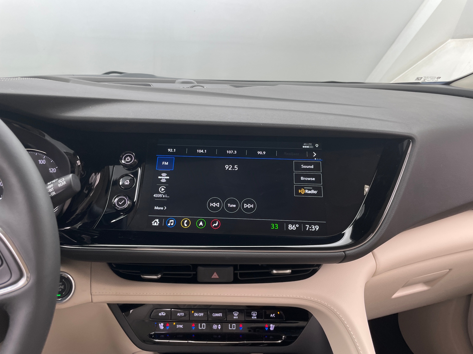 Thumbnail: 2023 Buick Envision - 3