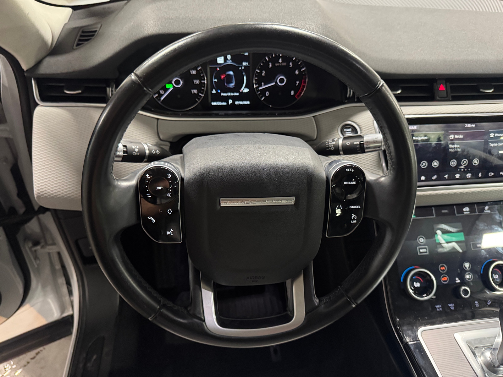 Thumbnail: 2020 Land Rover Range Rover Evoque - 4