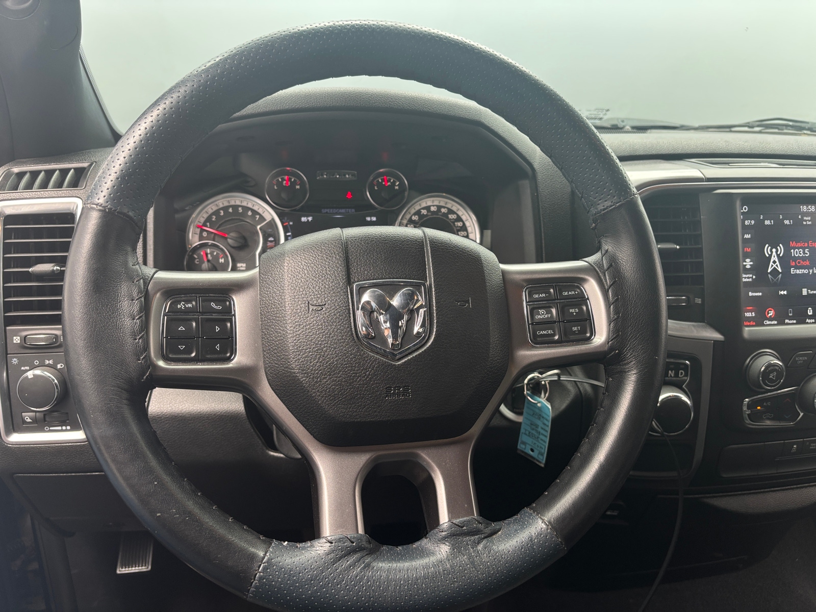 Thumbnail: 2021 RAM 1500 Classic - 5