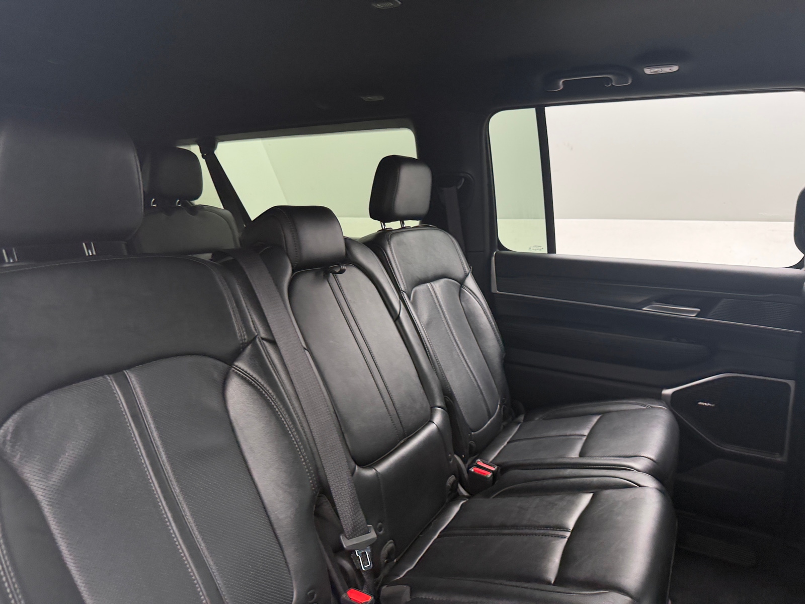 Thumbnail: 2024 Jeep Wagoneer - 5