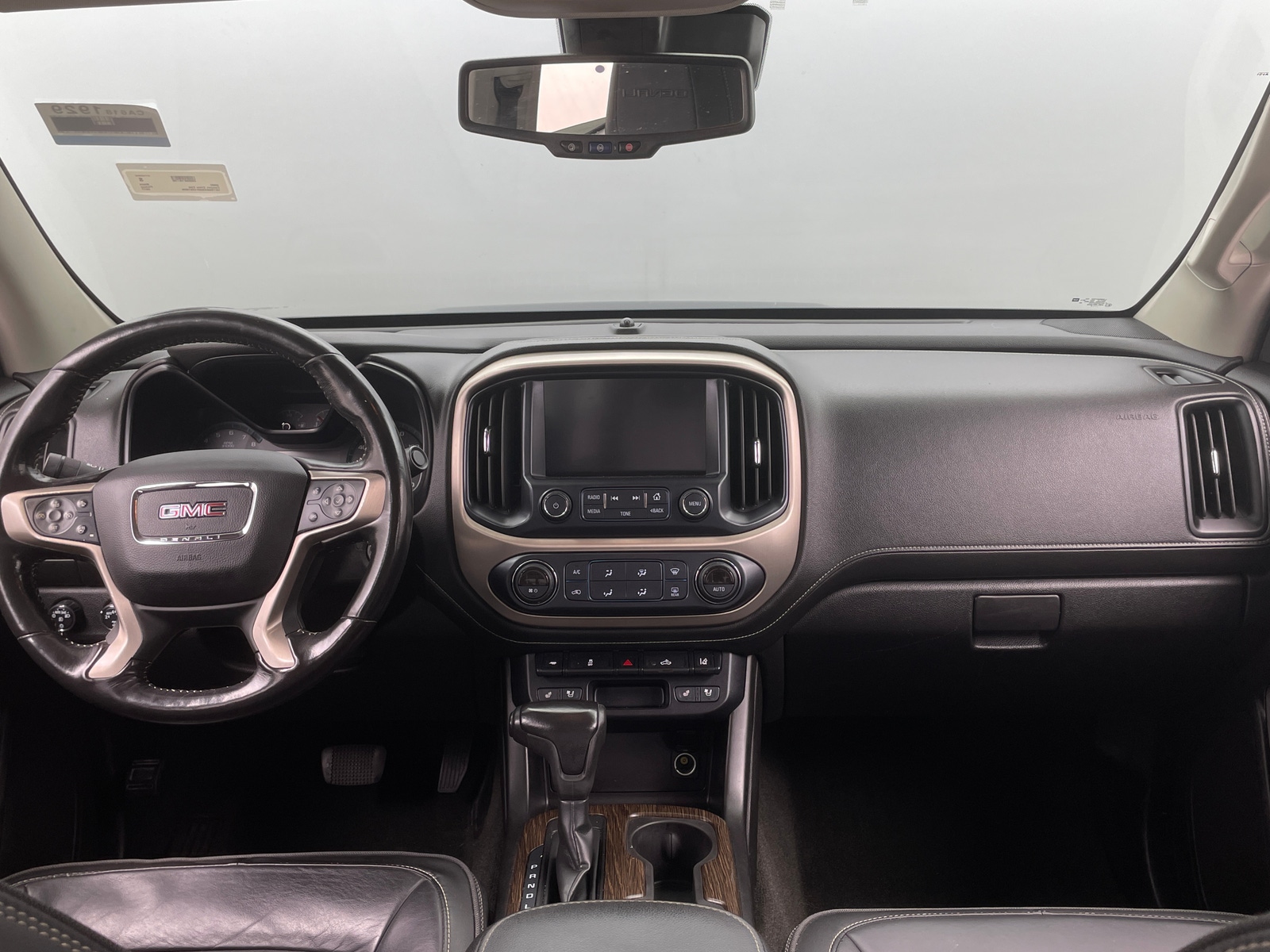 Thumbnail: 2017 GMC Canyon - 3