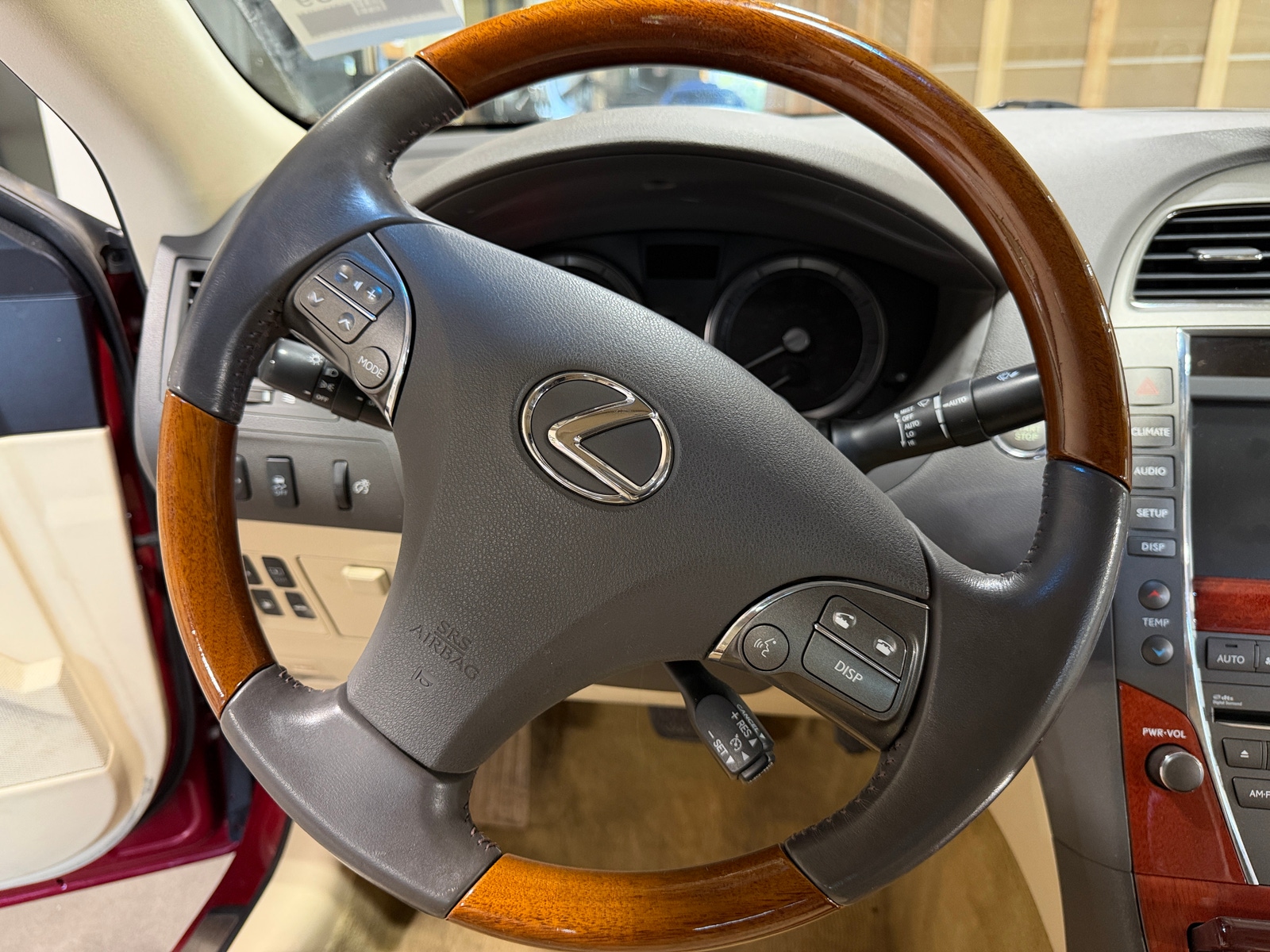 Thumbnail: 2012 Lexus ES - 4
