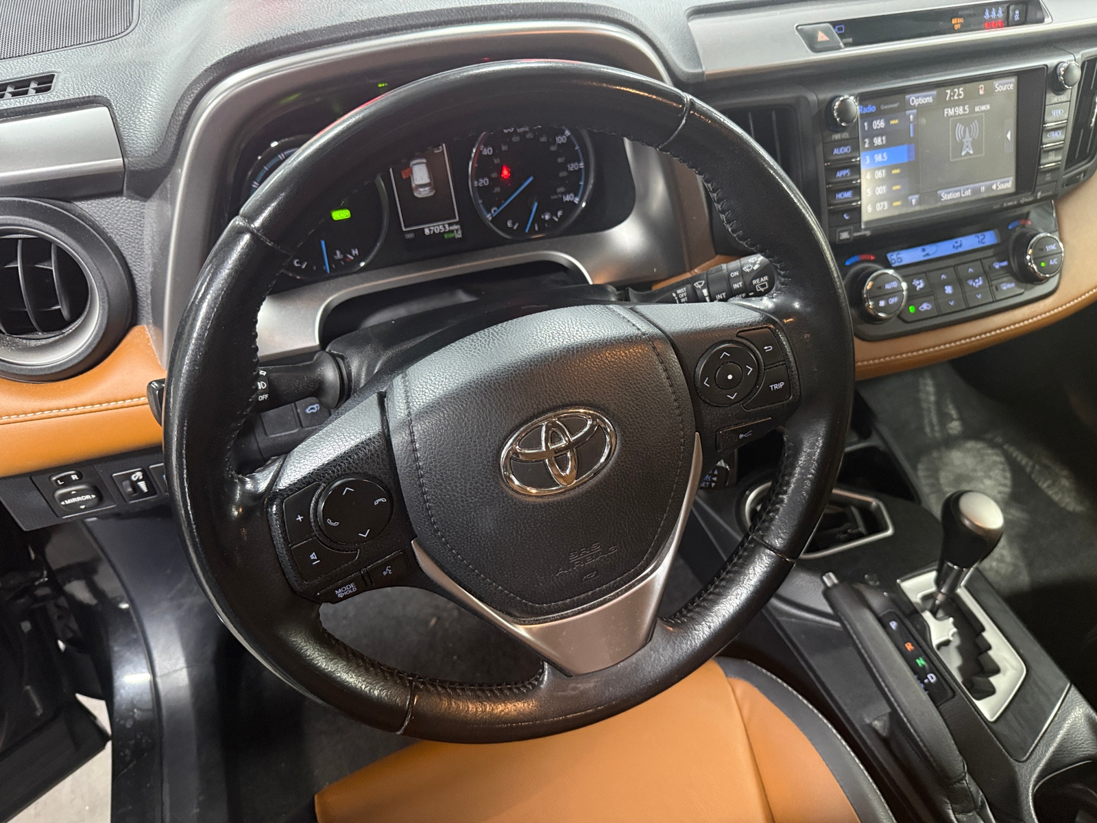 Thumbnail: 2018 Toyota RAV4 - 4