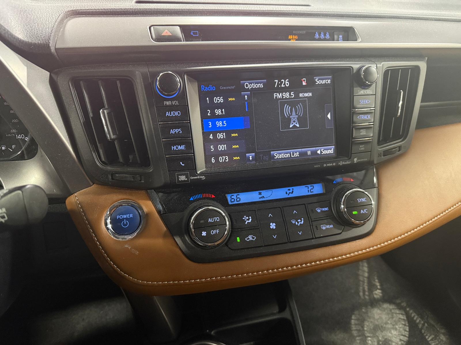 Thumbnail: 2018 Toyota RAV4 - 3