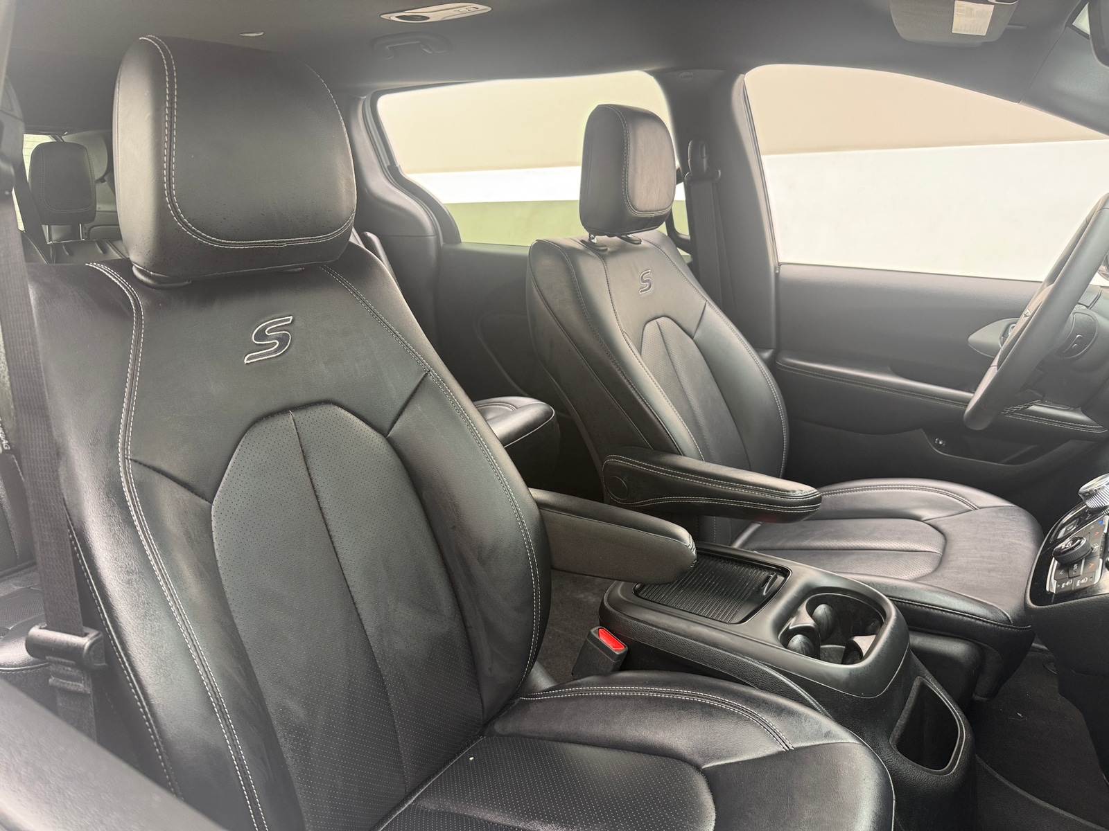 Thumbnail: 2024 Chrysler Pacifica - 2