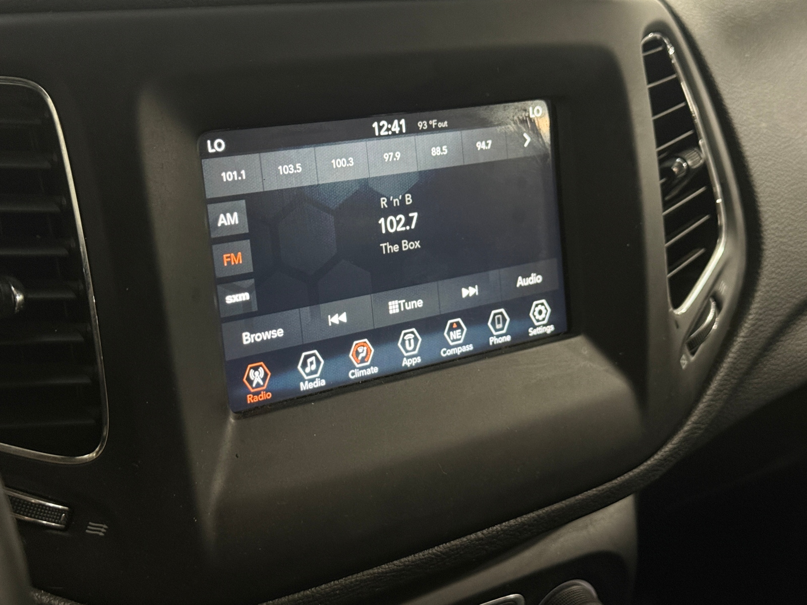 Thumbnail: 2019 Jeep Compass - 4