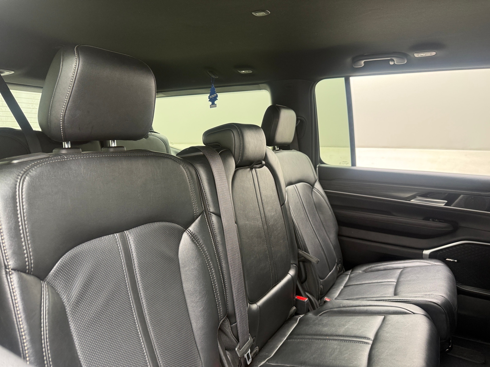Thumbnail: 2024 Jeep Wagoneer - 5