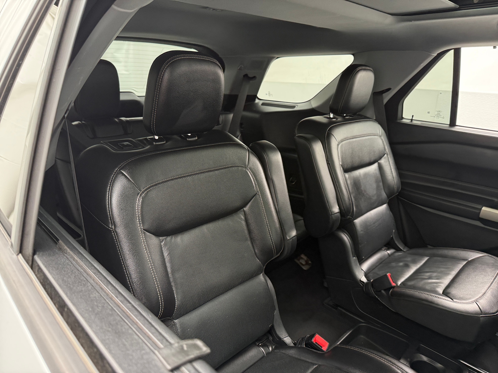 Thumbnail: 2021 Ford Explorer - 4