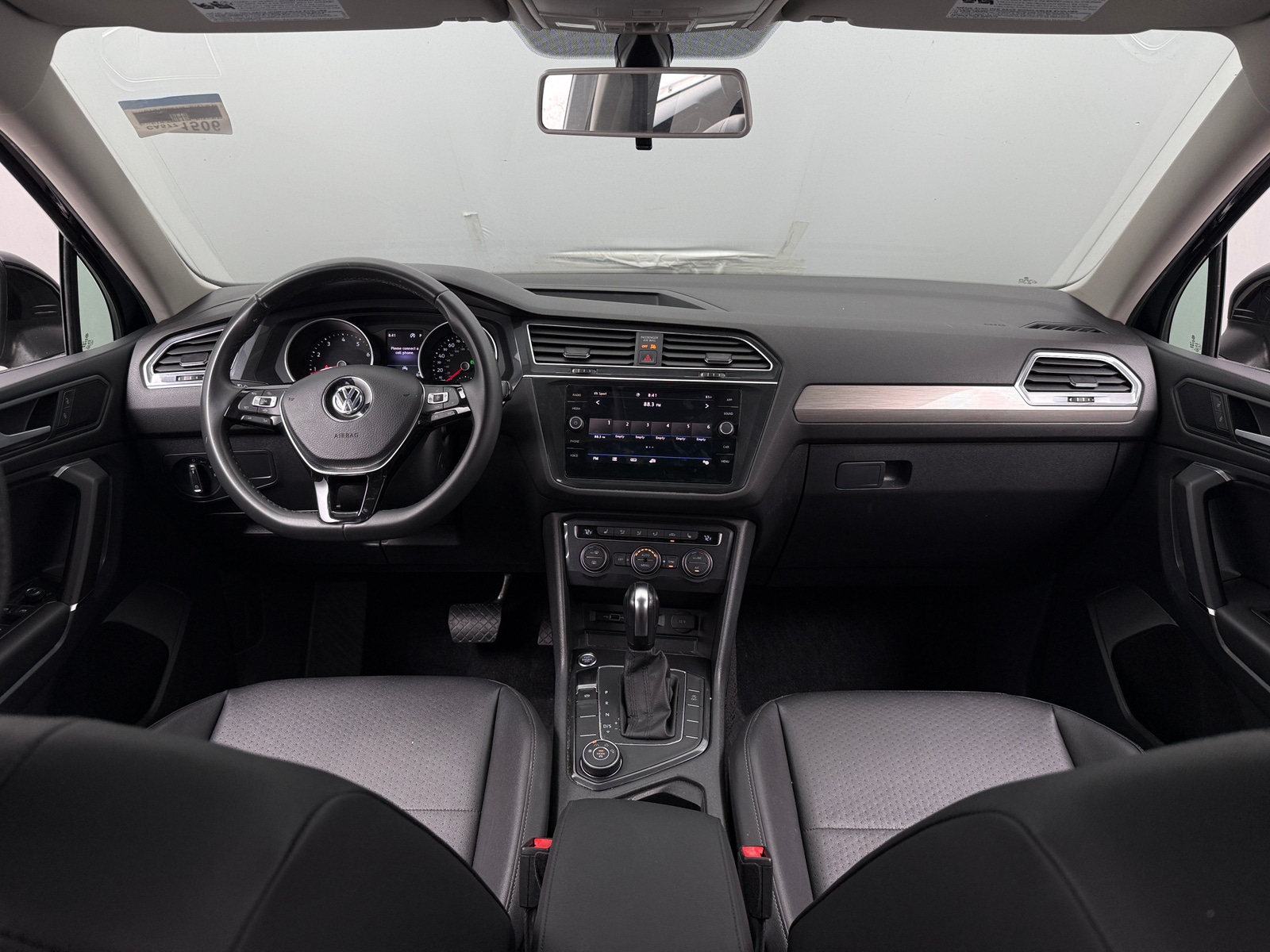 Thumbnail: 2020 Volkswagen Tiguan - 2