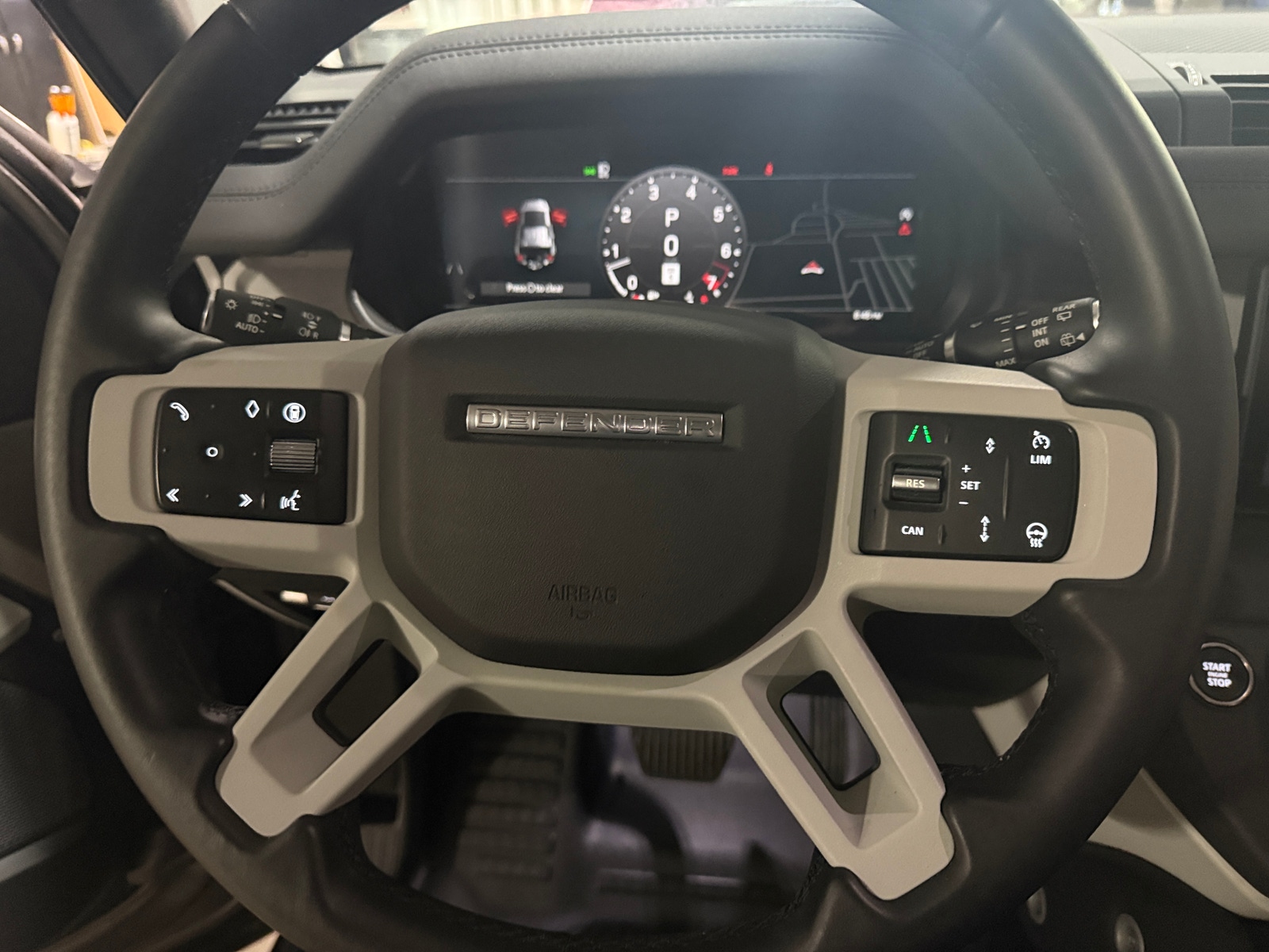 Thumbnail: 2024 Land Rover Defender - 4