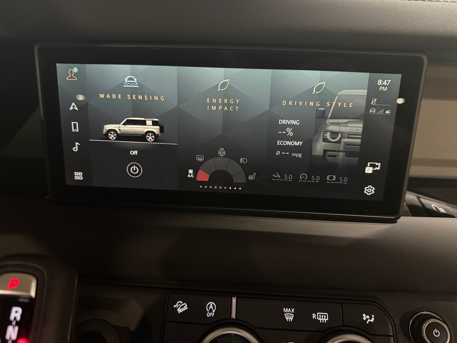 Thumbnail: 2024 Land Rover Defender - 3