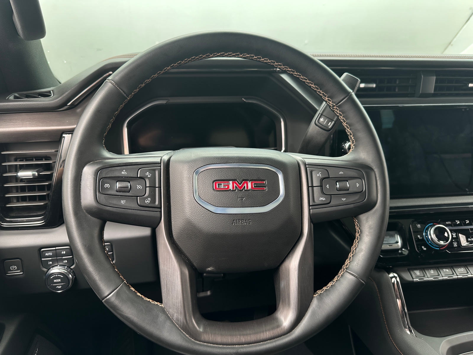 Thumbnail: 2024 GMC Sierra 2500 - 4