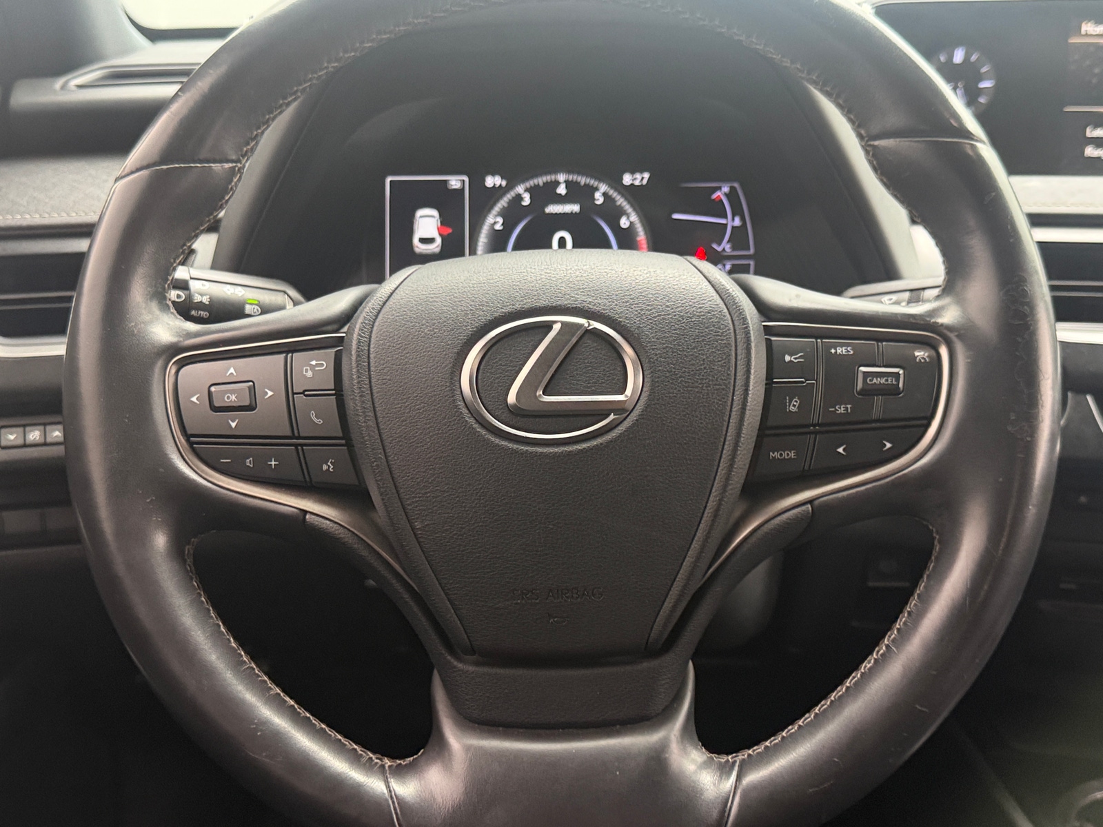 Thumbnail: 2021 Lexus UX - 4